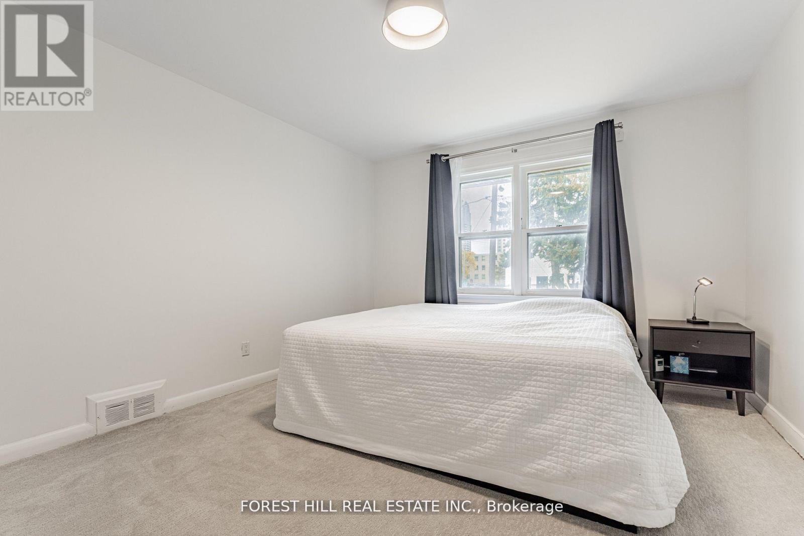 Main - 11 Greenbriar Road, Toronto, Ontario  M2K 1H4 - Photo 6 - C12469885
