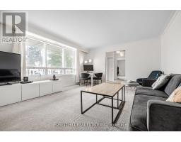 MAIN - 11 GREENBRIAR ROAD, Toronto, Ontario
