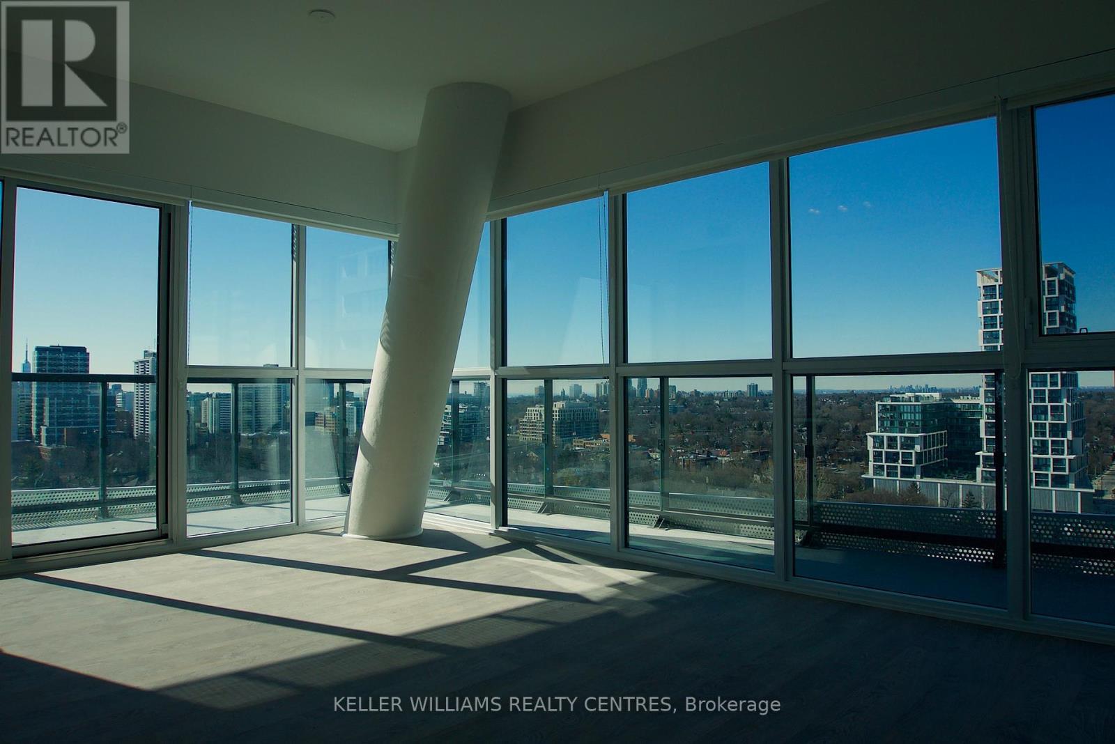 1404 - 11 Lillian Street, Toronto, Ontario  M4S 2H7 - Photo 2 - C12469892