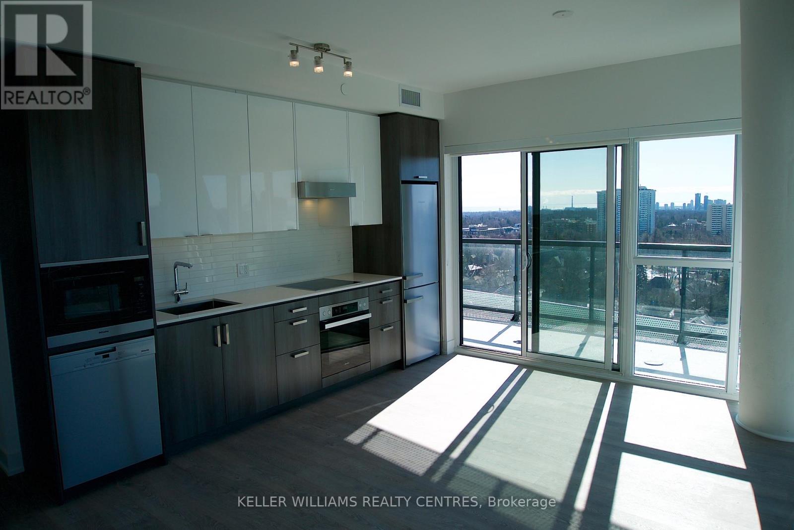 1404 - 11 Lillian Street, Toronto, Ontario  M4S 2H7 - Photo 3 - C12469892