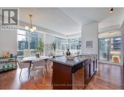 502 - 900 MOUNT PLEASANT ROAD, Toronto, Ontario