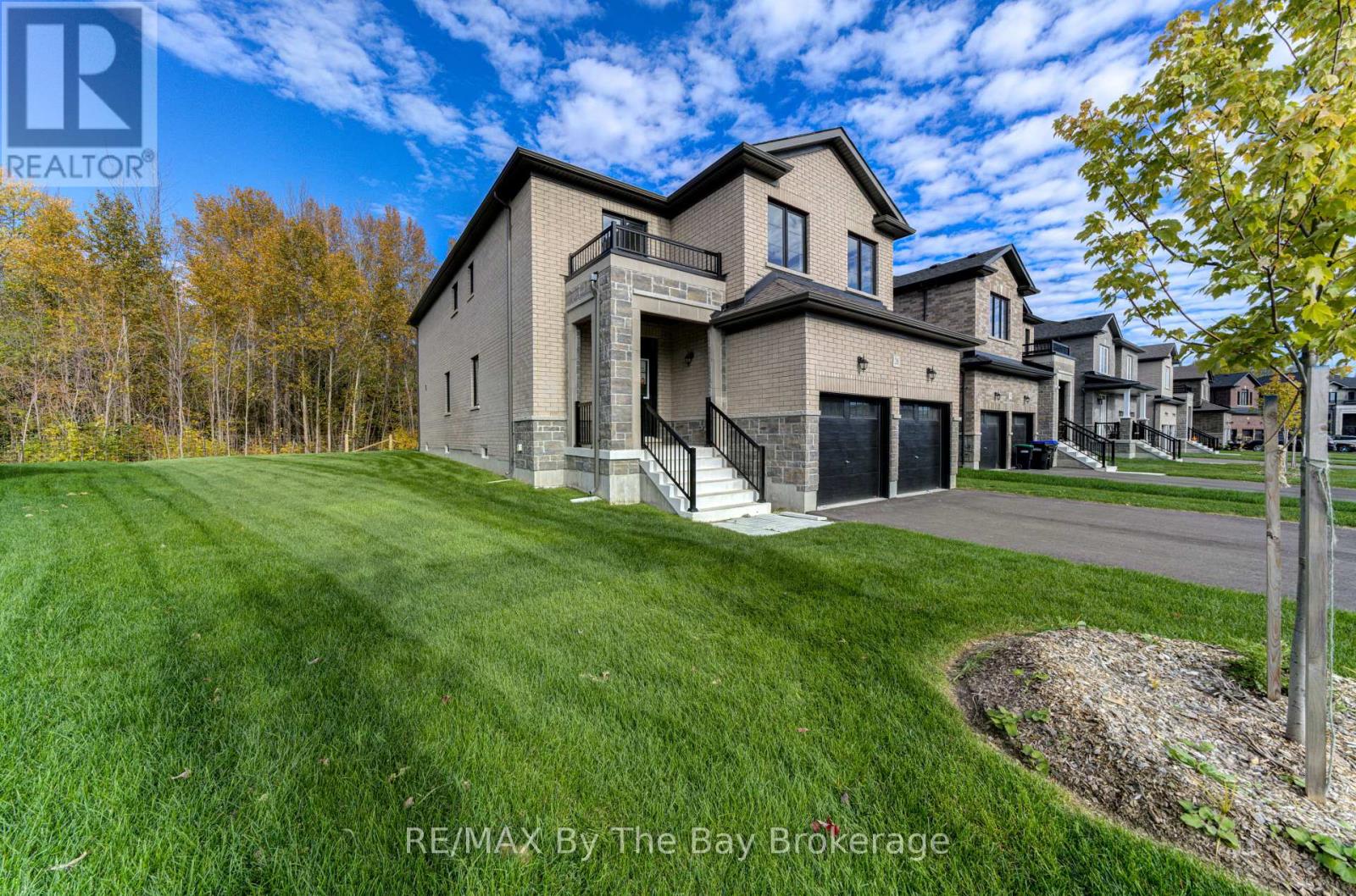26 Amber Drive, Wasaga Beach, Ontario  L9Z 0R8 - Photo 2 - S12469915