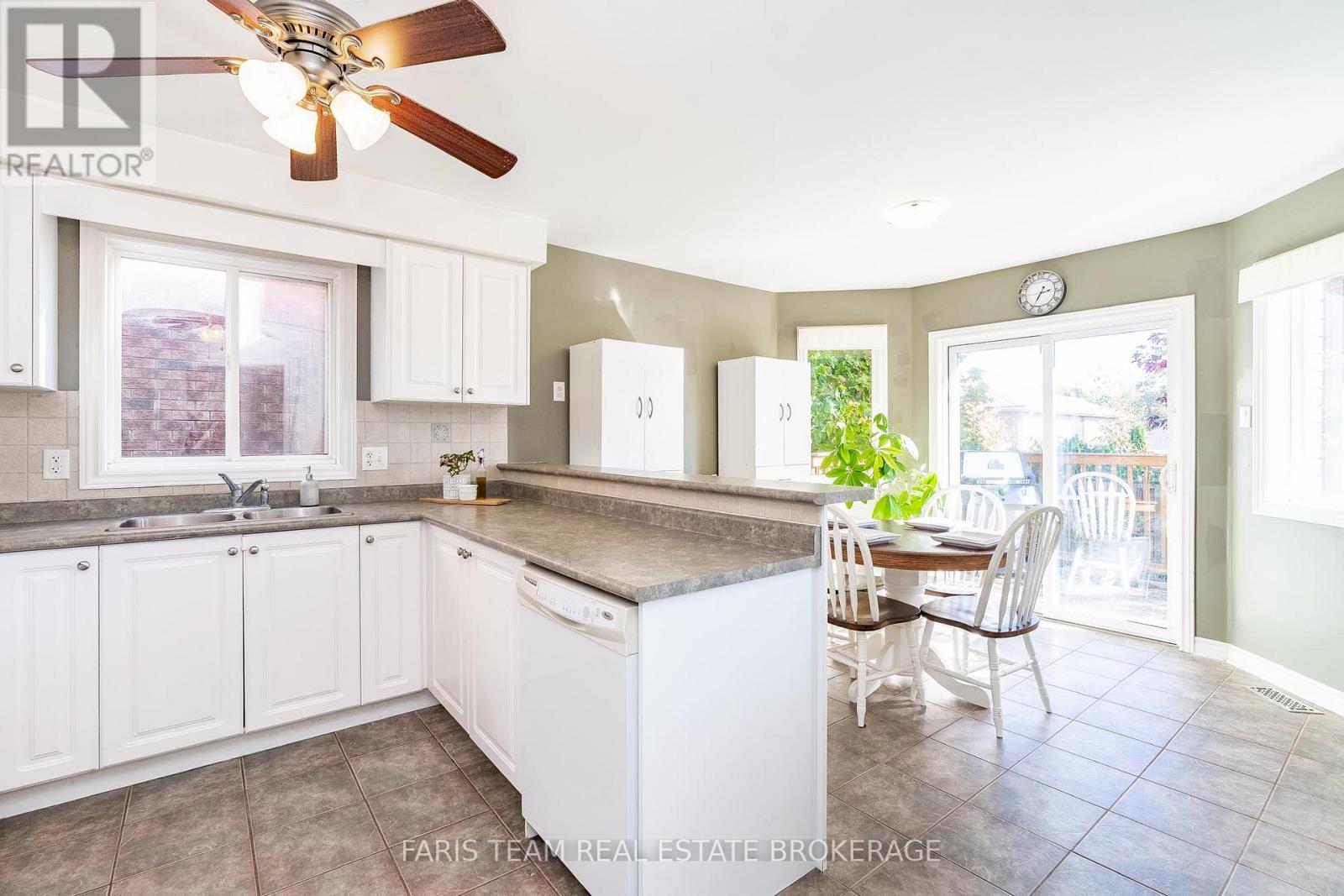 63 Jagges Drive, Barrie, Ontario  L4N 0W8 - Photo 10 - S12469901