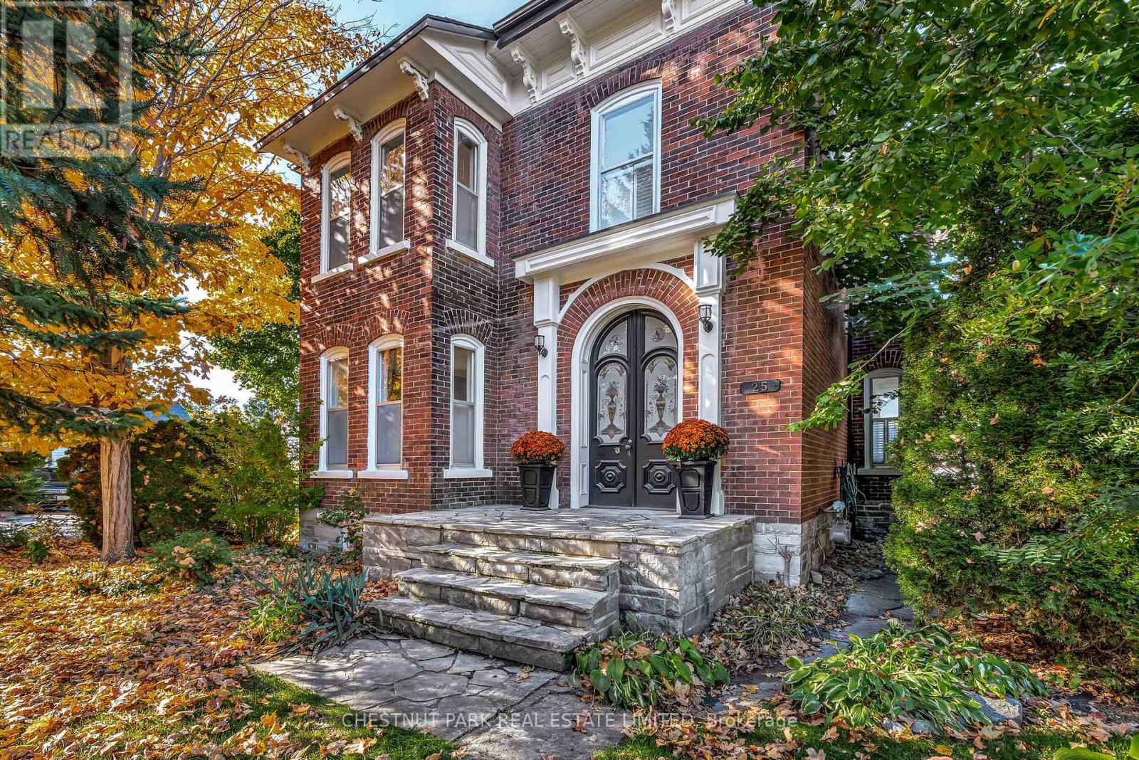 25 Picton Main Street, Prince Edward County, Ontario  K0K 2T0 - Photo 1 - X12469902