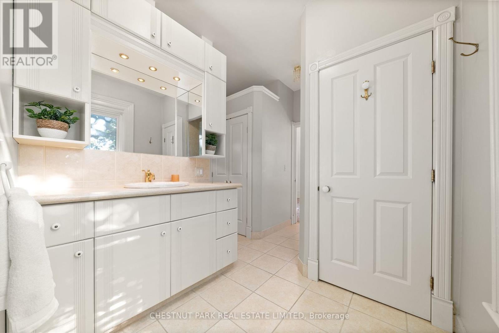 25 Picton Main Street, Prince Edward County, Ontario  K0K 2T0 - Photo 37 - X12469902