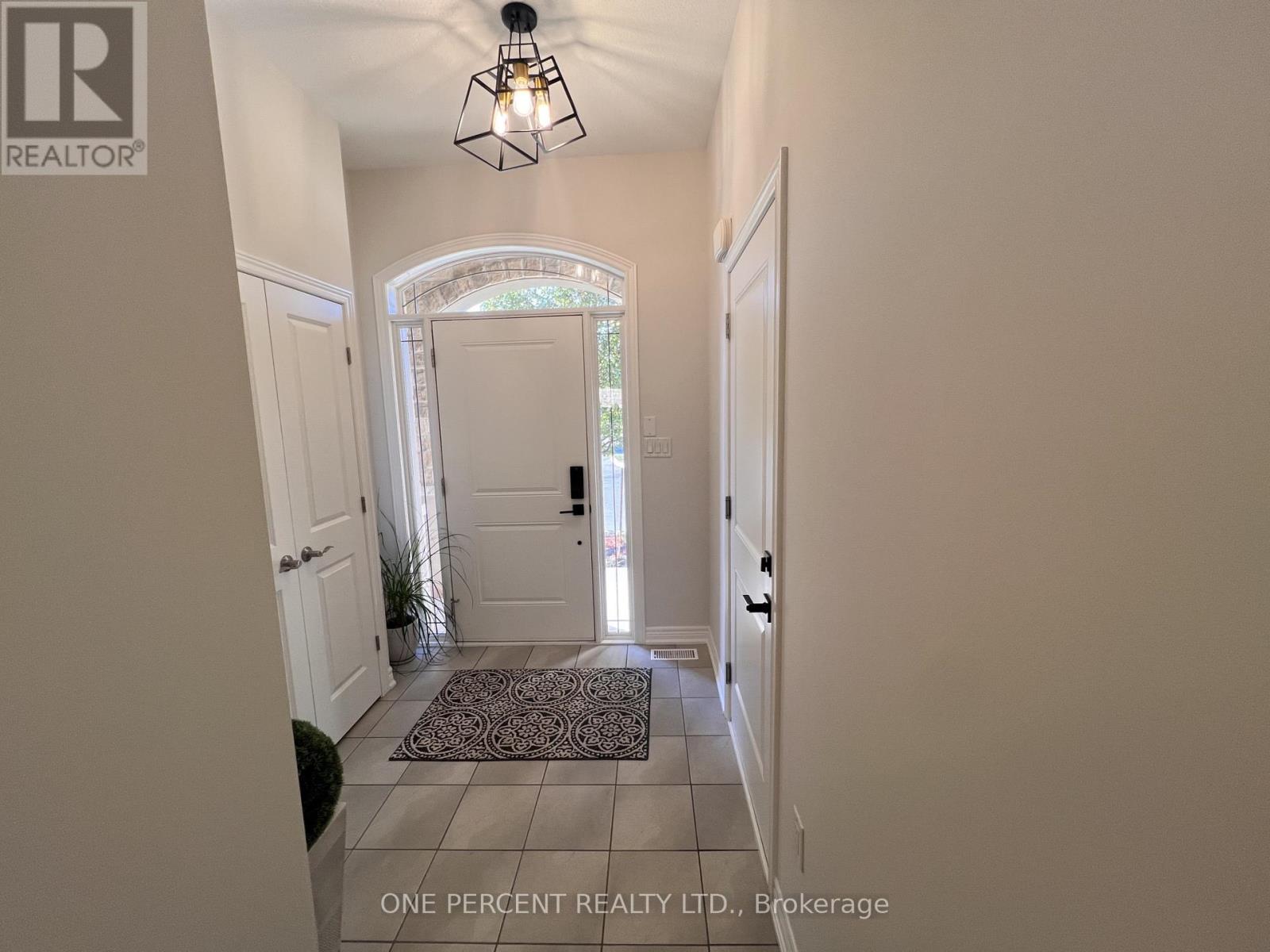 1165 West 5th Street, Hamilton, Ontario  L9B 1J5 - Photo 5 - X12469889