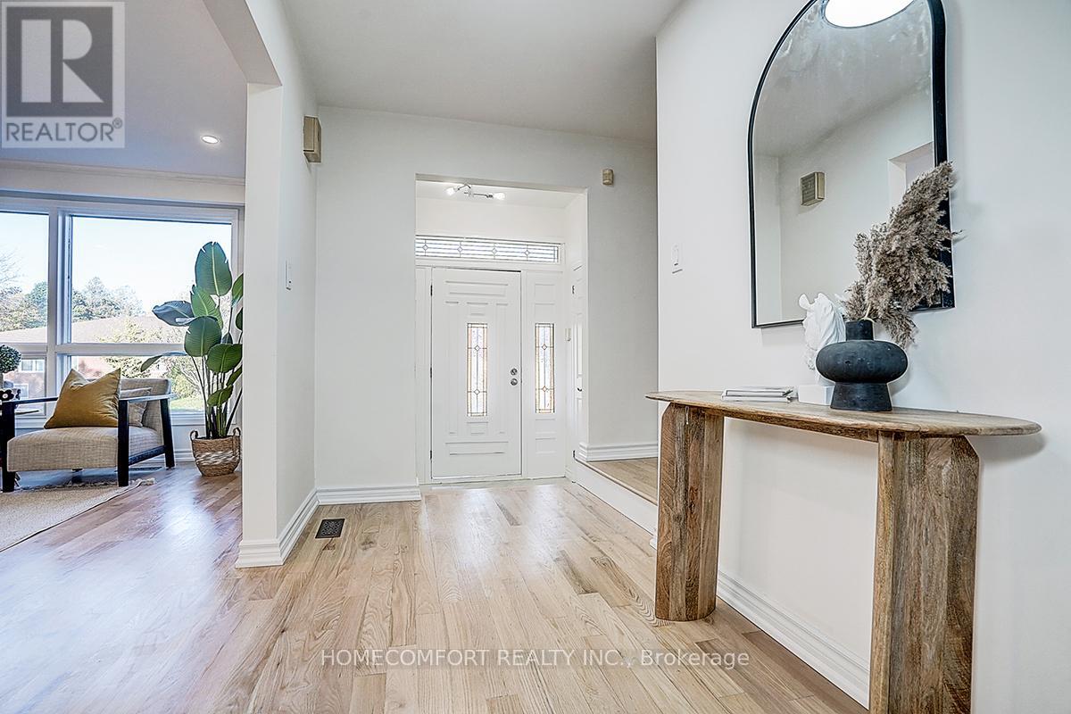 42 Greyhound Drive, Toronto, Ontario  M2H 1K3 - Photo 7 - C12469912