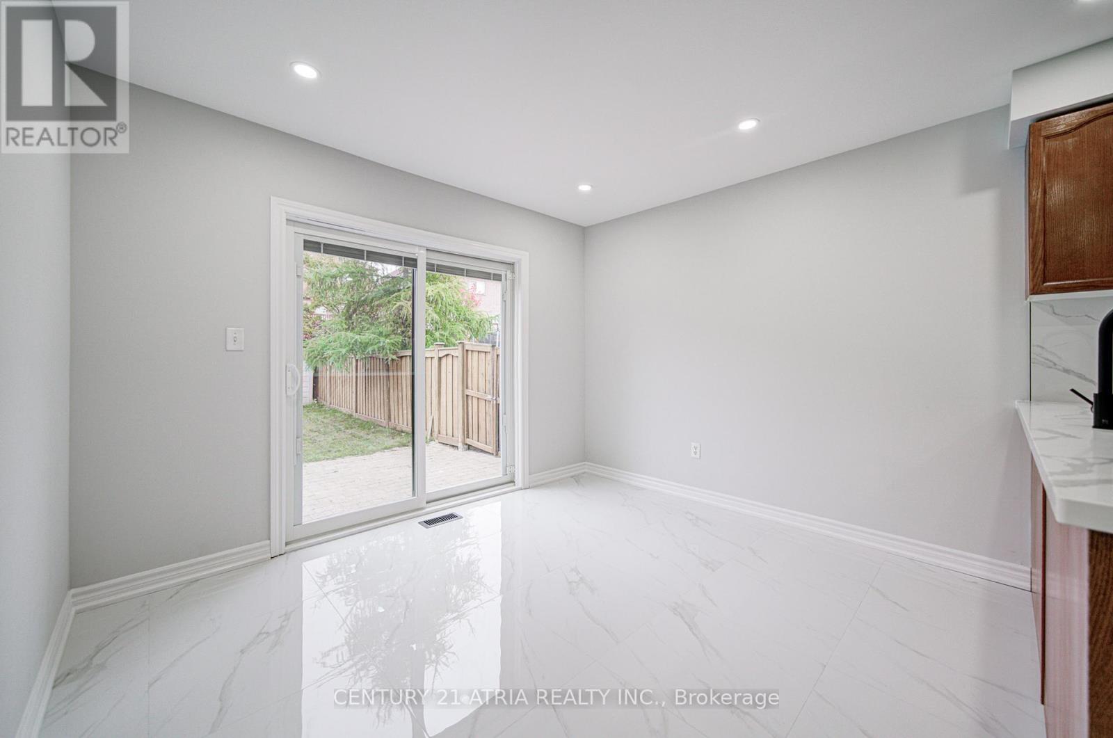 273 Conover Avenue, Aurora, Ontario  L4G 7X2 - Photo 12 - N12468175