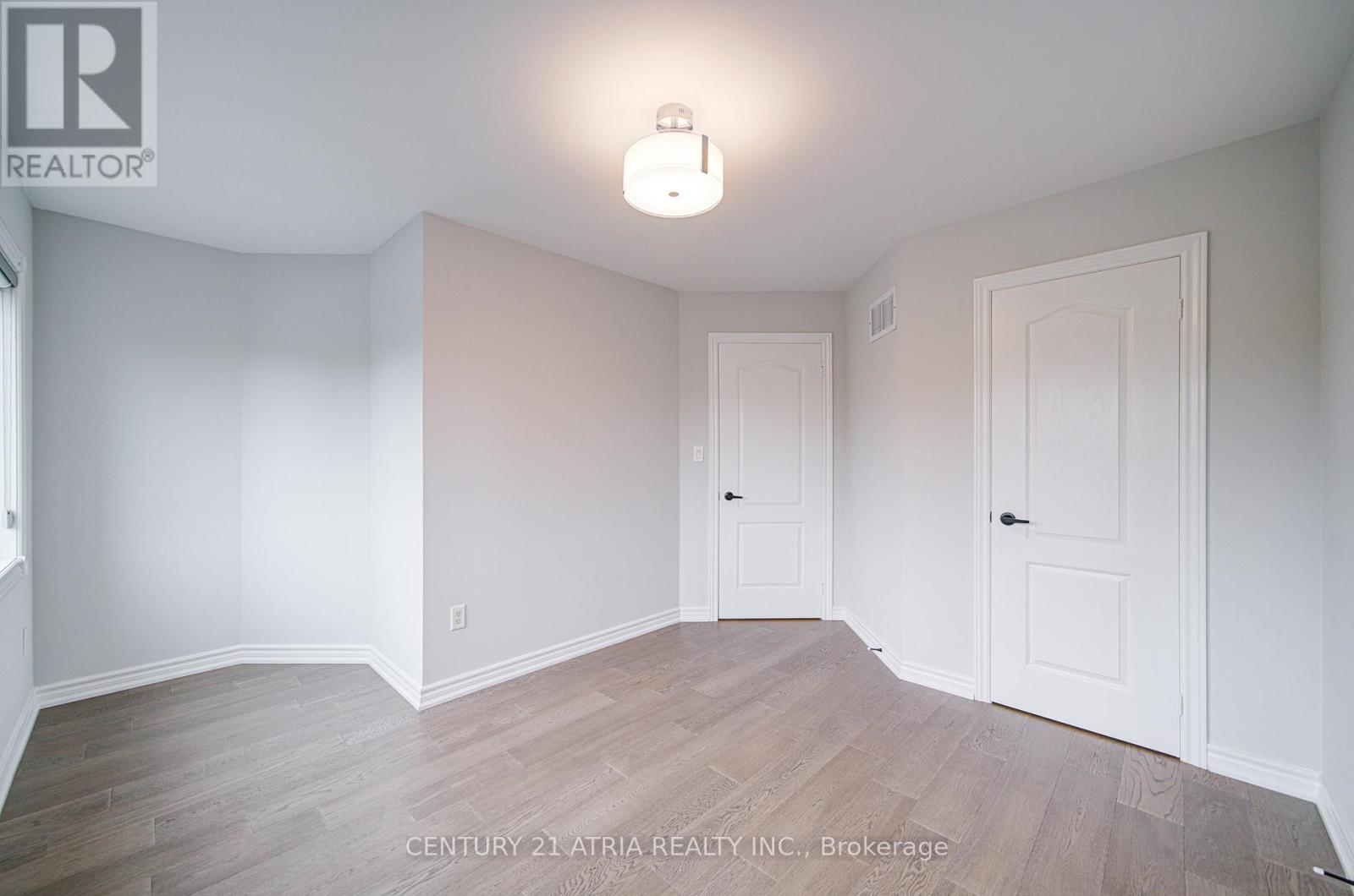 273 Conover Avenue, Aurora, Ontario  L4G 7X2 - Photo 23 - N12468175
