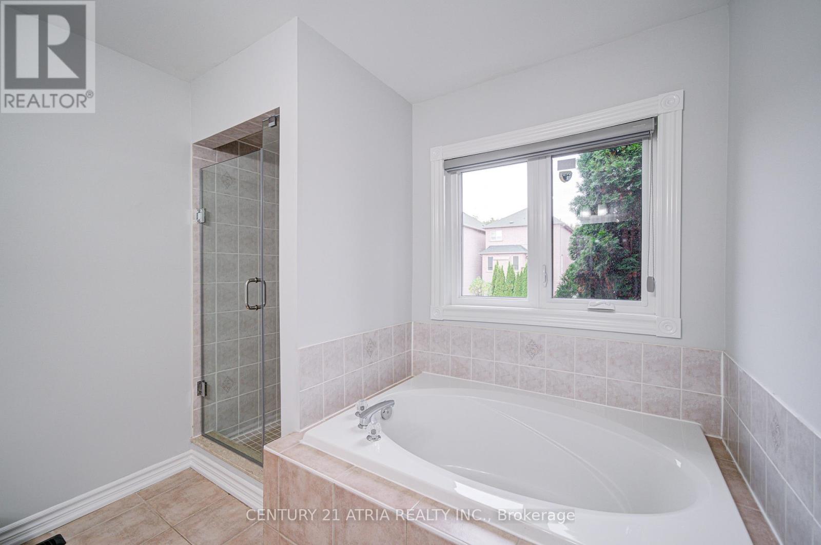 273 Conover Avenue, Aurora, Ontario  L4G 7X2 - Photo 20 - N12468175