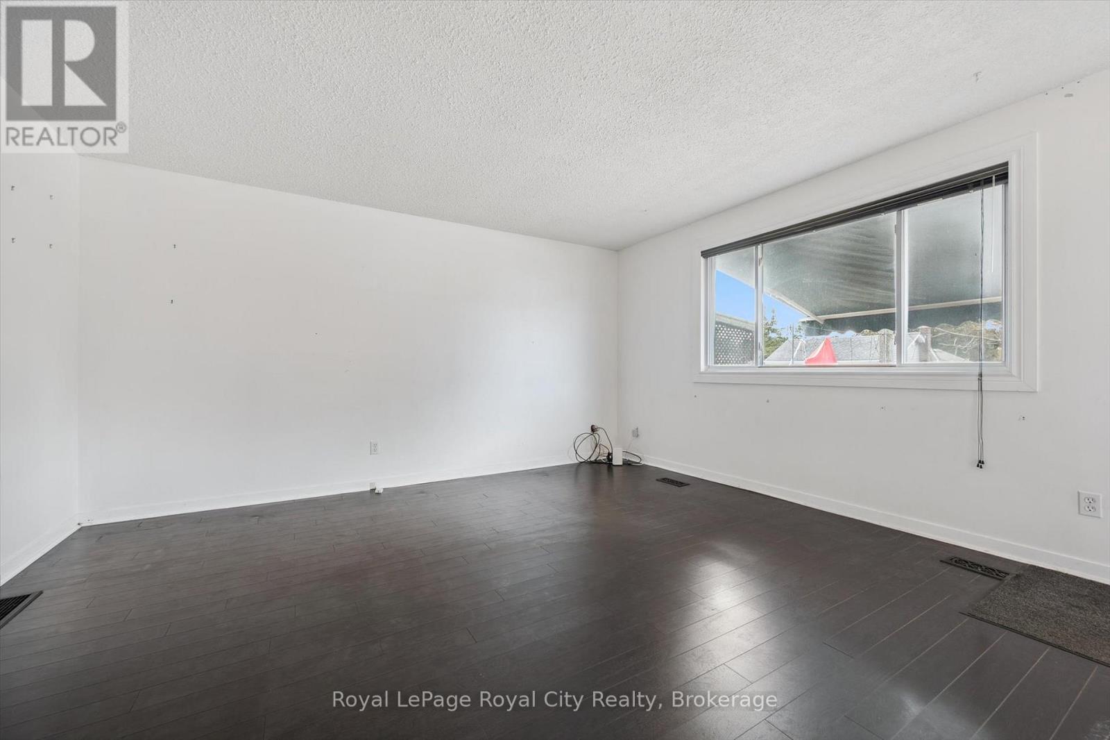 24 Hooper Street, Guelph, Ontario  N1E 5W5 - Photo 10 - X12469042