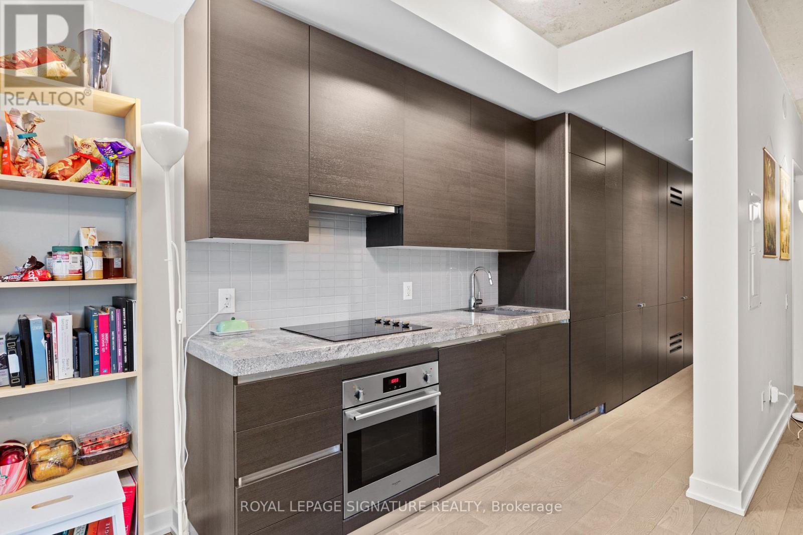 406 - 38 Stewart Street, Toronto, Ontario  M5V 1M5 - Photo 7 - C12469009