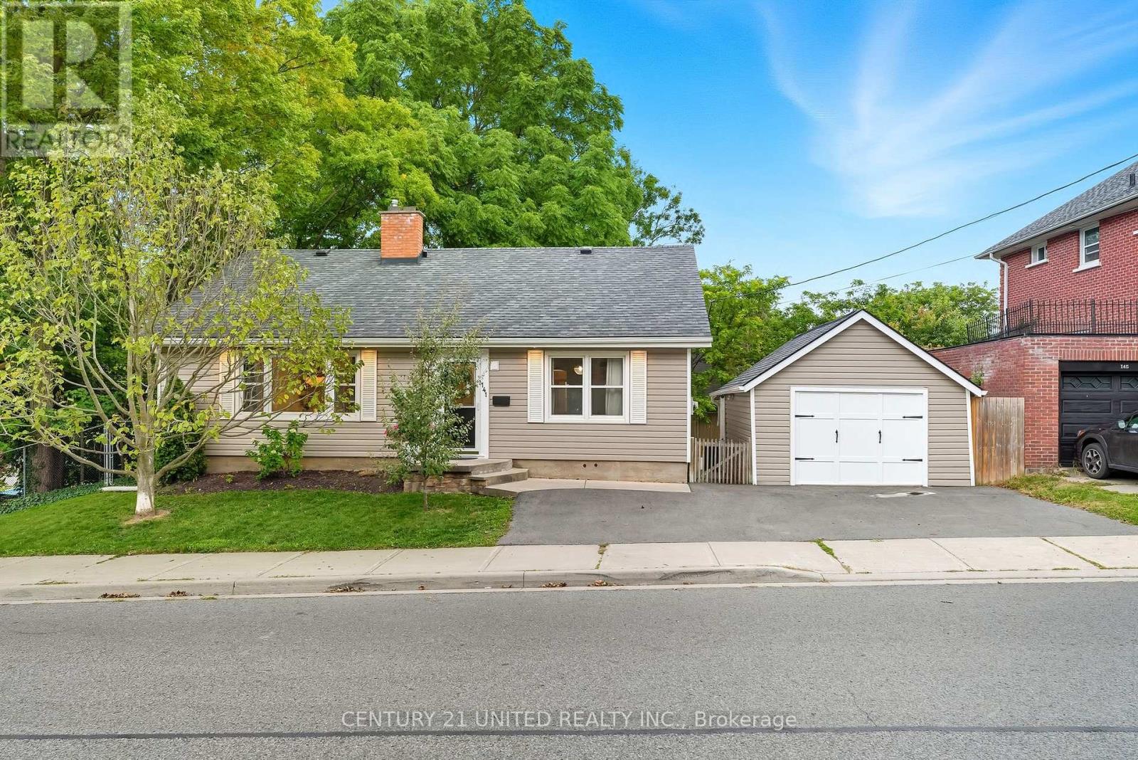 141 O'carroll Avenue, Peterborough, Ontario  K9H 4V2 - Photo 2 - X12469942