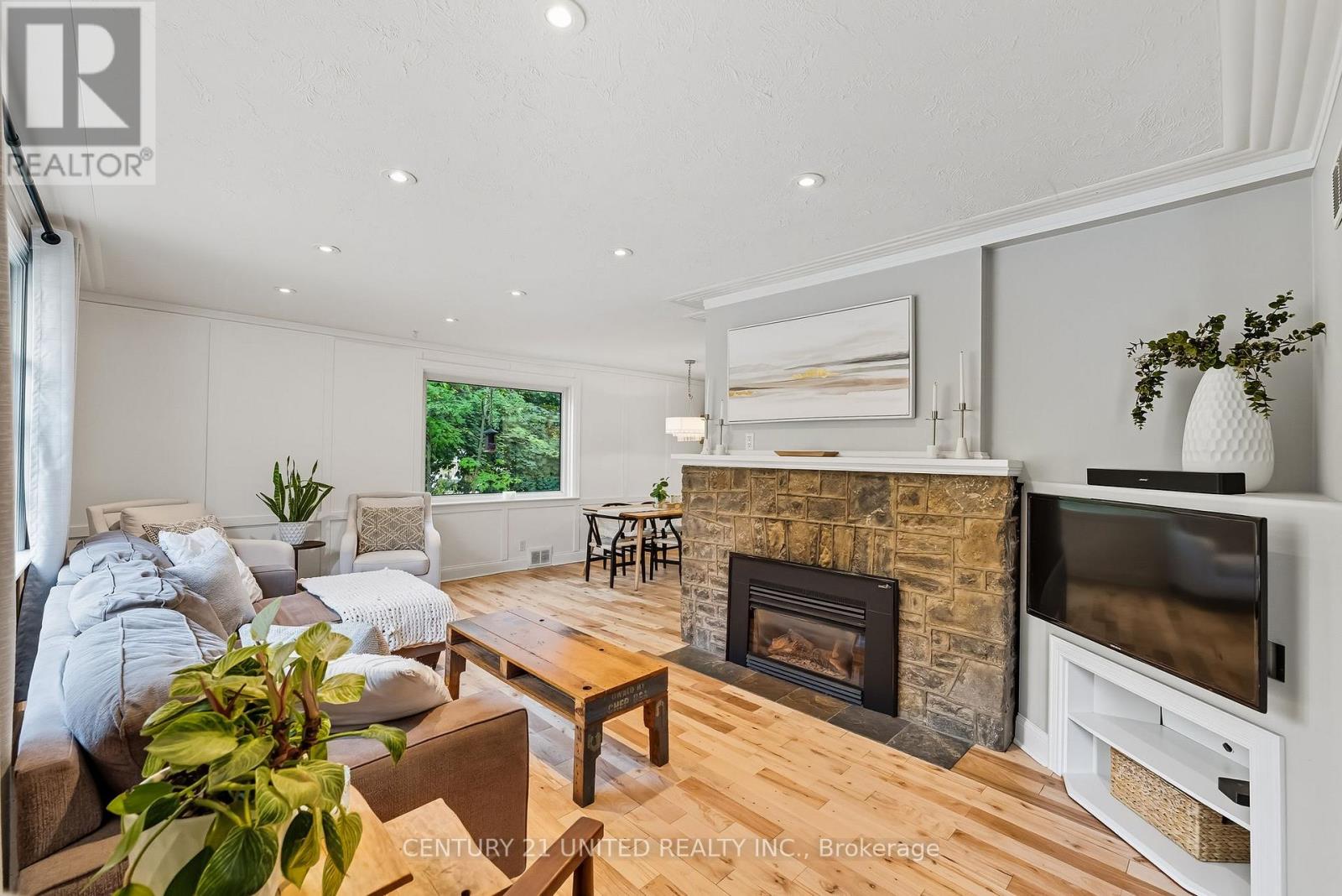 141 O'carroll Avenue, Peterborough, Ontario  K9H 4V2 - Photo 6 - X12469942