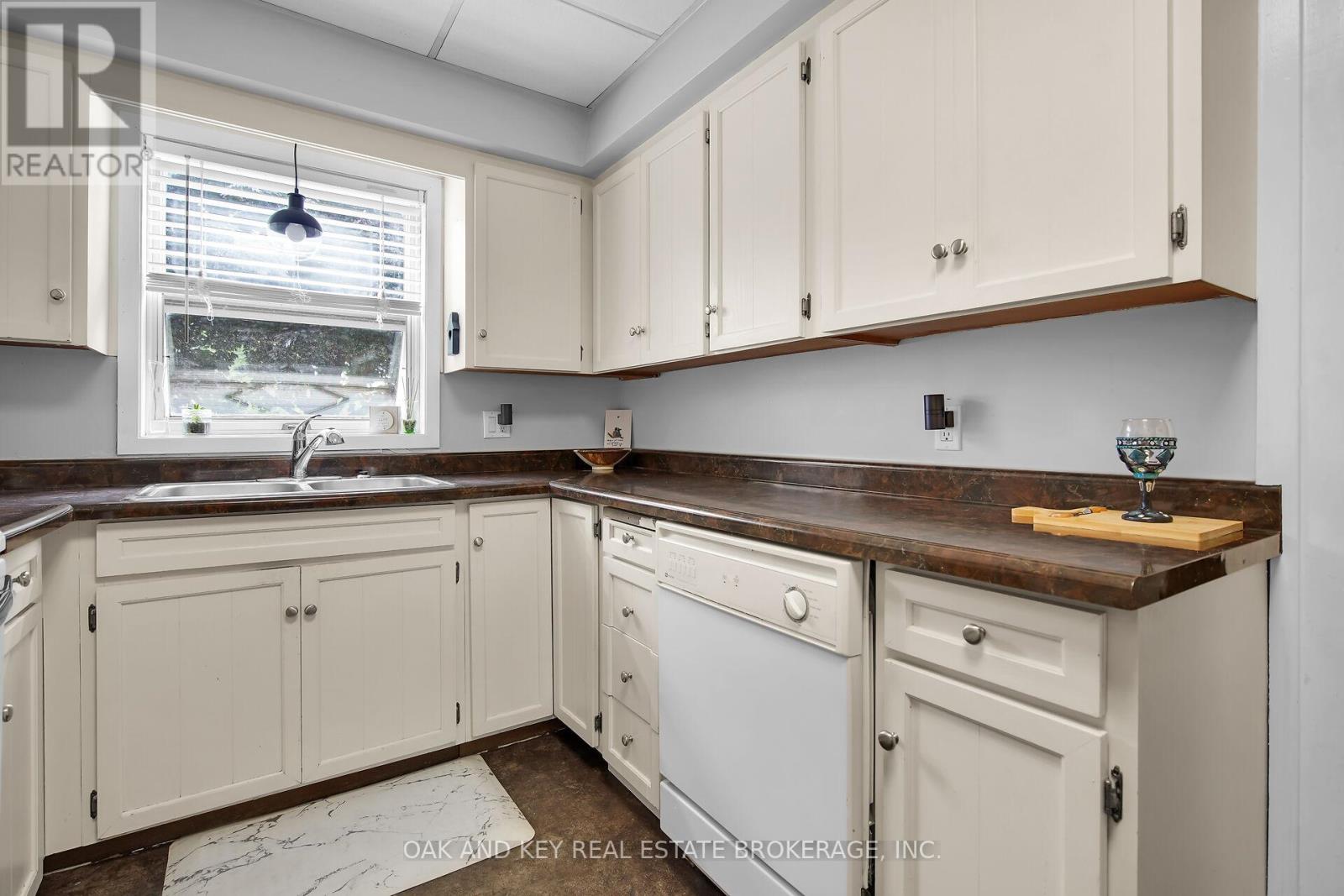 1 Prince Street, Lambton Shores, Ontario  N0N 1J0 - Photo 13 - X12469940
