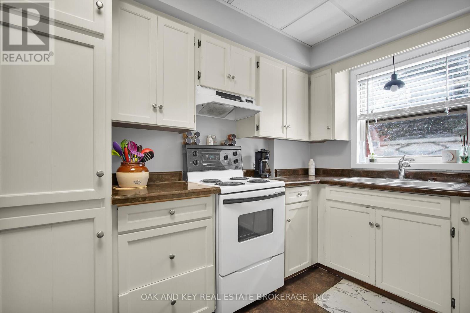 1 Prince Street, Lambton Shores, Ontario  N0N 1J0 - Photo 14 - X12469940