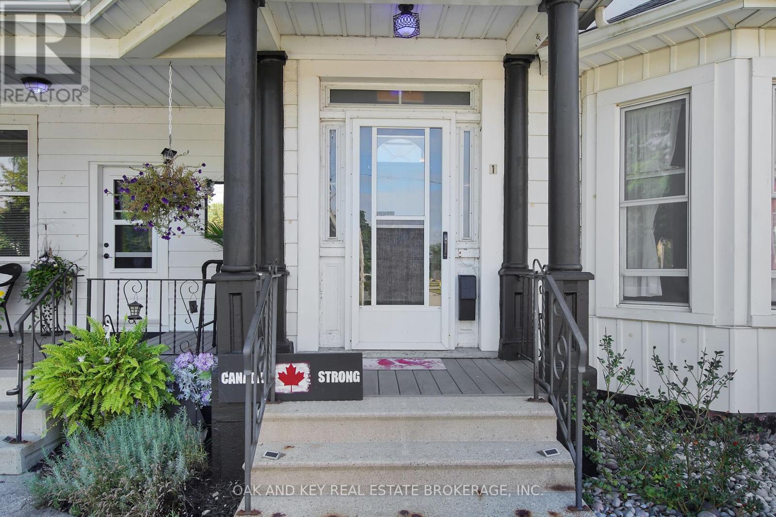1 Prince Street, Lambton Shores, Ontario  N0N 1J0 - Photo 3 - X12469940