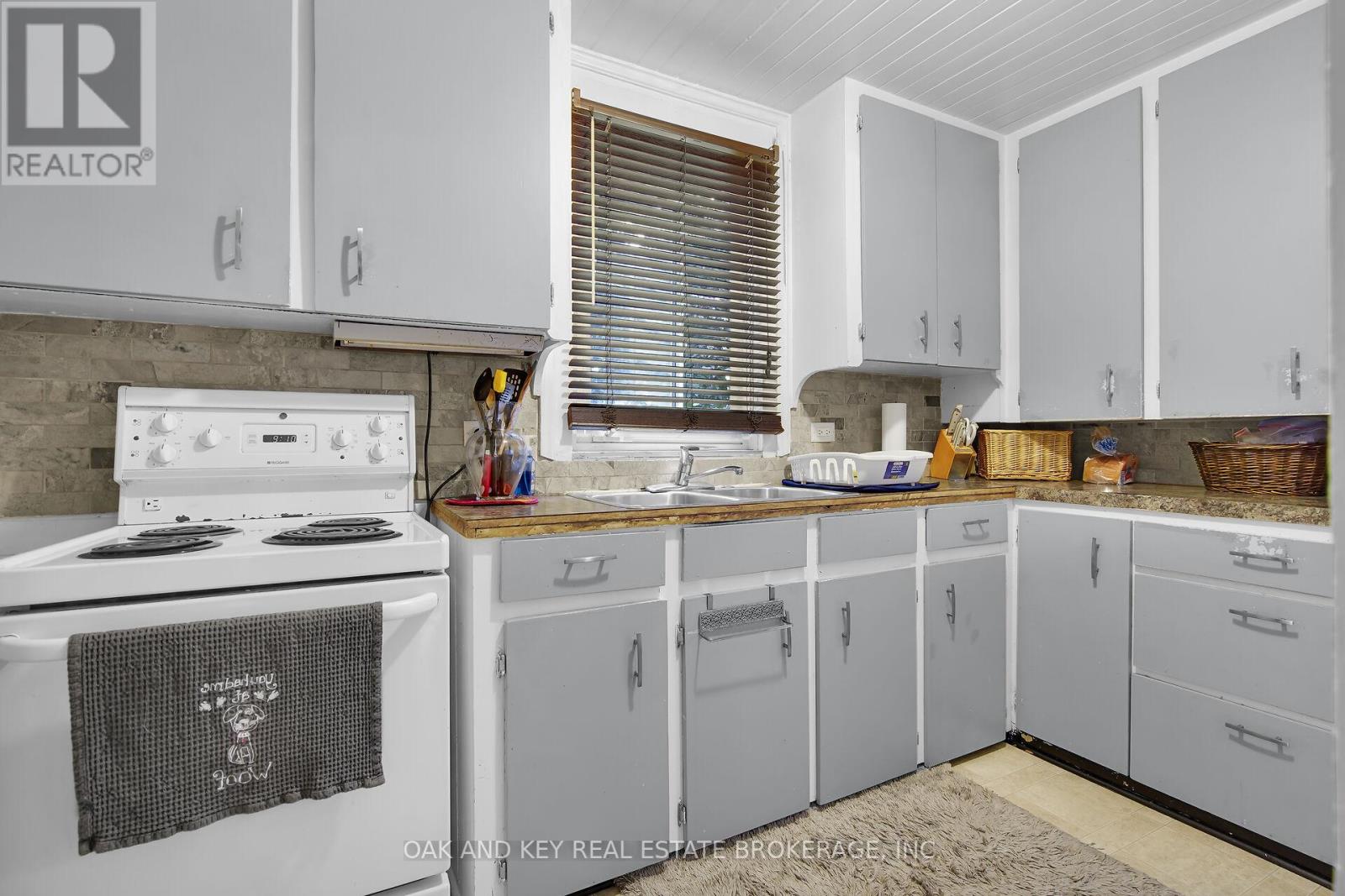 1 Prince Street, Lambton Shores, Ontario  N0N 1J0 - Photo 36 - X12469940