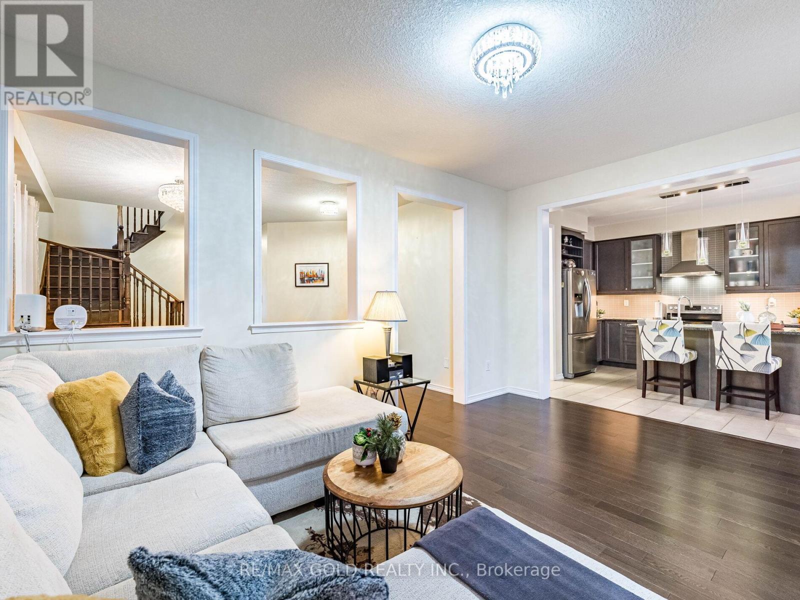 5 Fryent Street, Brampton, Ontario  L7A 4N3 - Photo 9 - W12469910