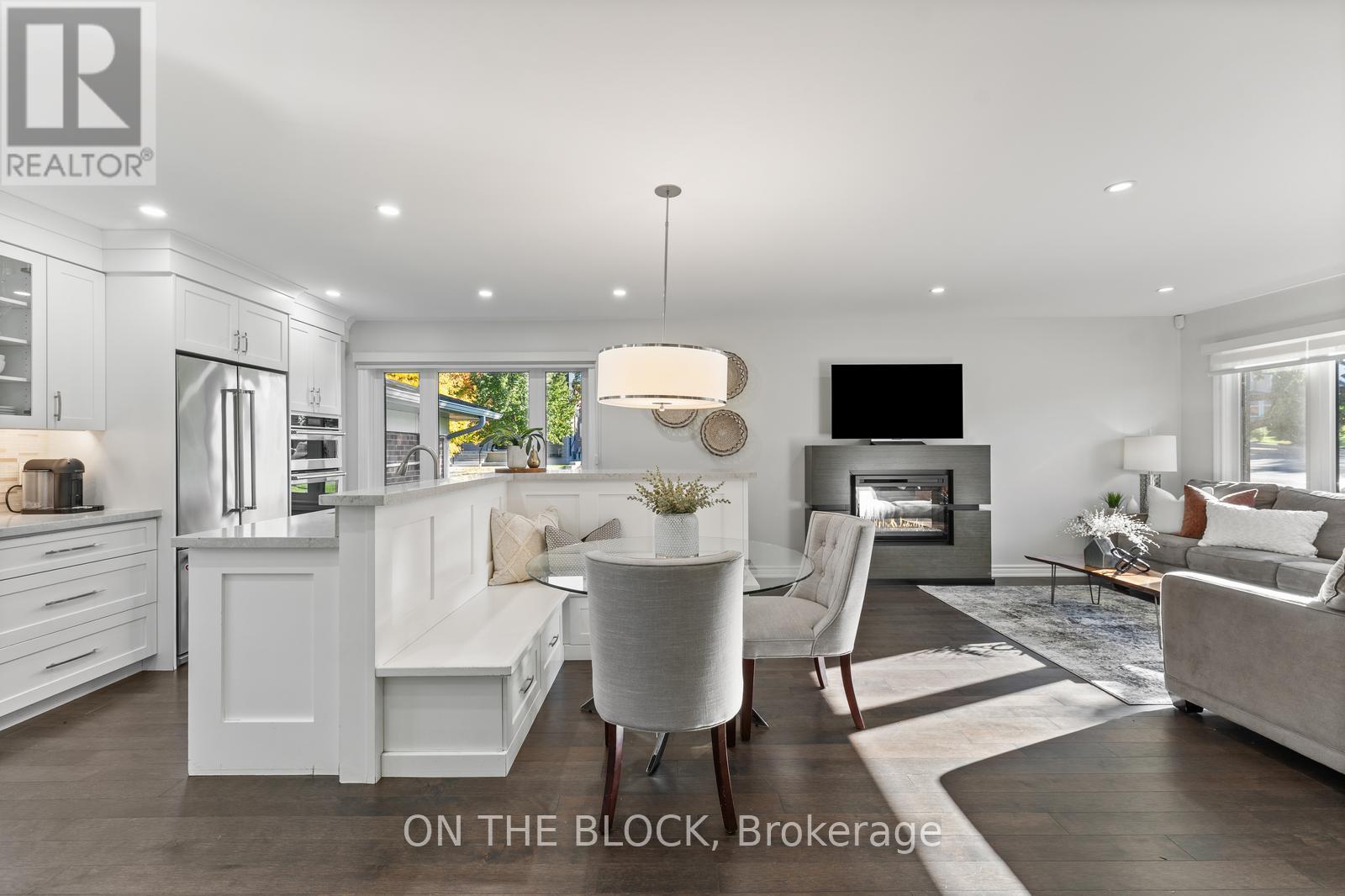 38 Lamont Avenue, Toronto, Ontario  M9N 2K3 - Photo 11 - W12469911