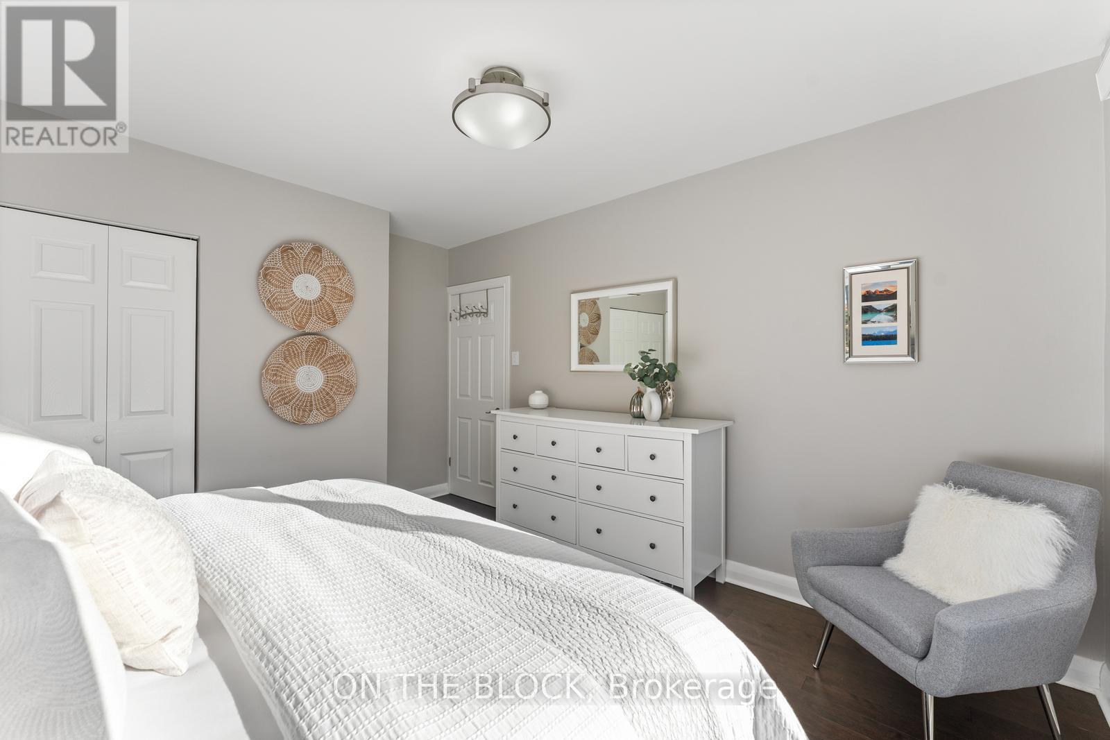 38 Lamont Avenue, Toronto, Ontario  M9N 2K3 - Photo 16 - W12469911