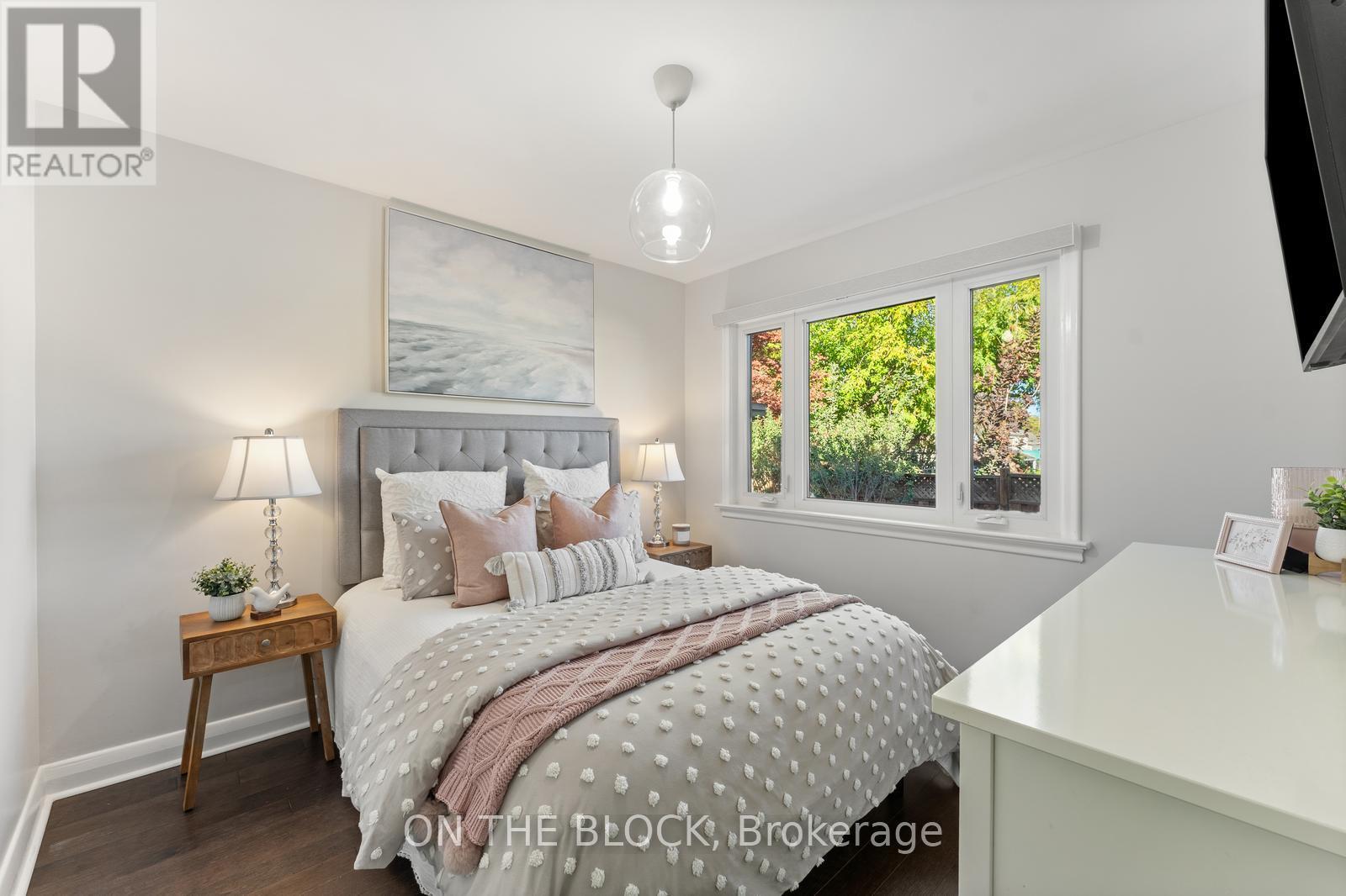 38 Lamont Avenue, Toronto, Ontario  M9N 2K3 - Photo 17 - W12469911