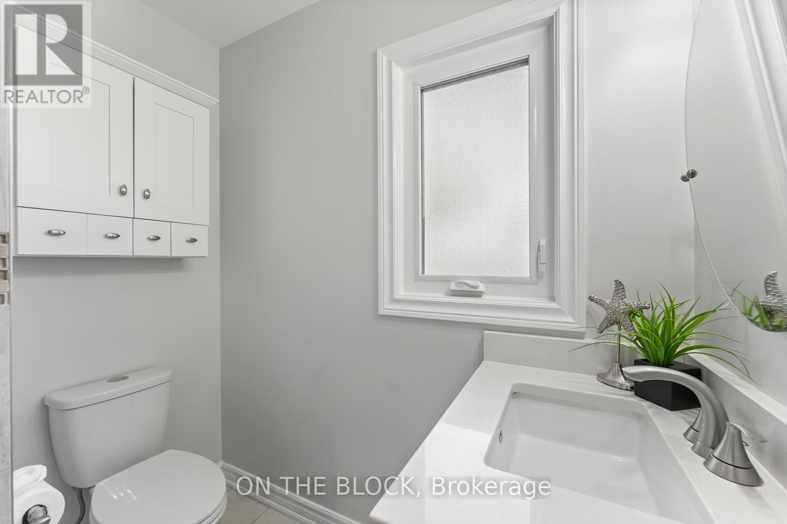 38 Lamont Avenue, Toronto, Ontario  M9N 2K3 - Photo 19 - W12469911