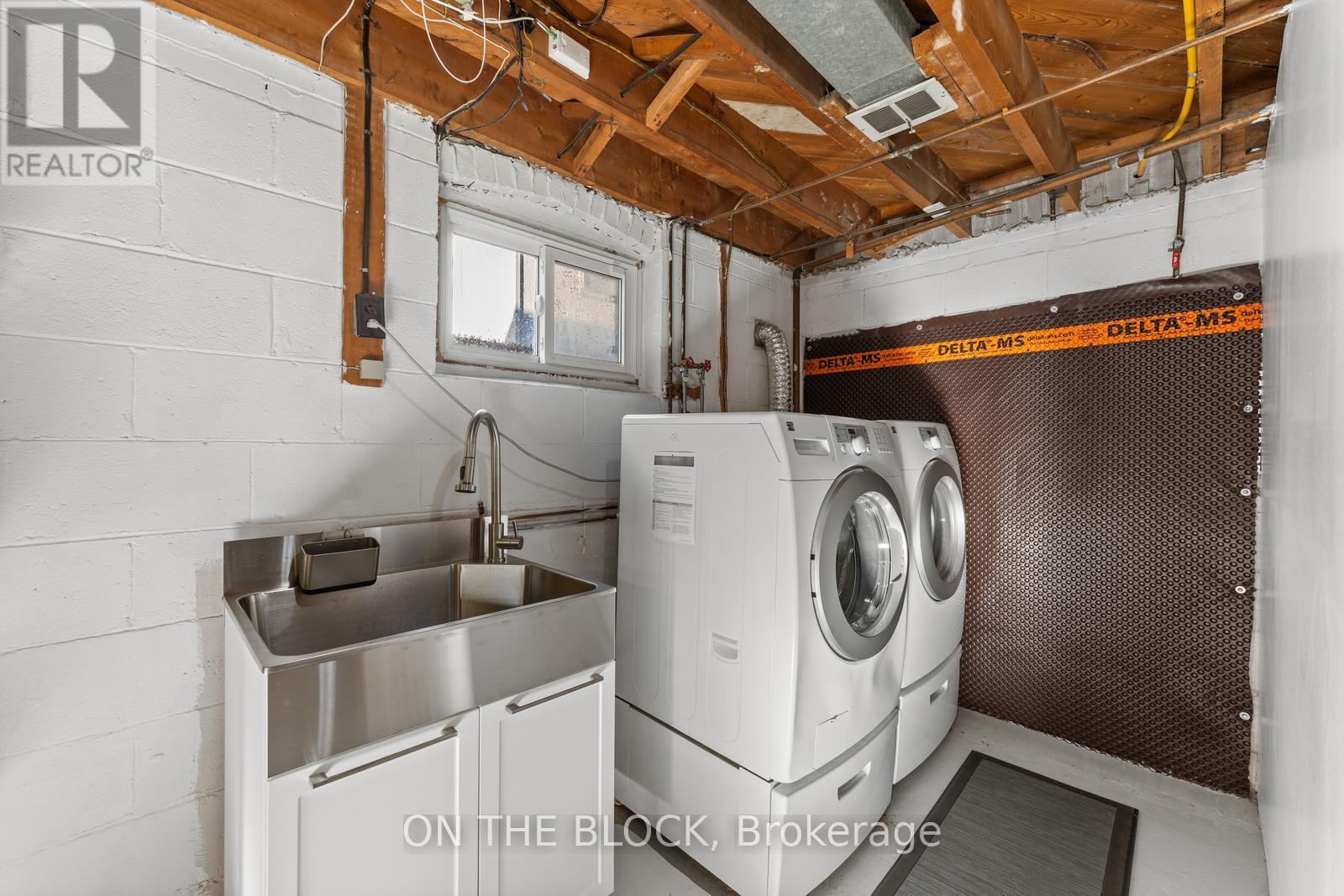 38 Lamont Avenue, Toronto, Ontario  M9N 2K3 - Photo 26 - W12469911