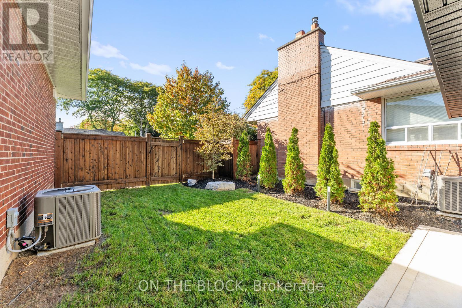 38 Lamont Avenue, Toronto, Ontario  M9N 2K3 - Photo 29 - W12469911