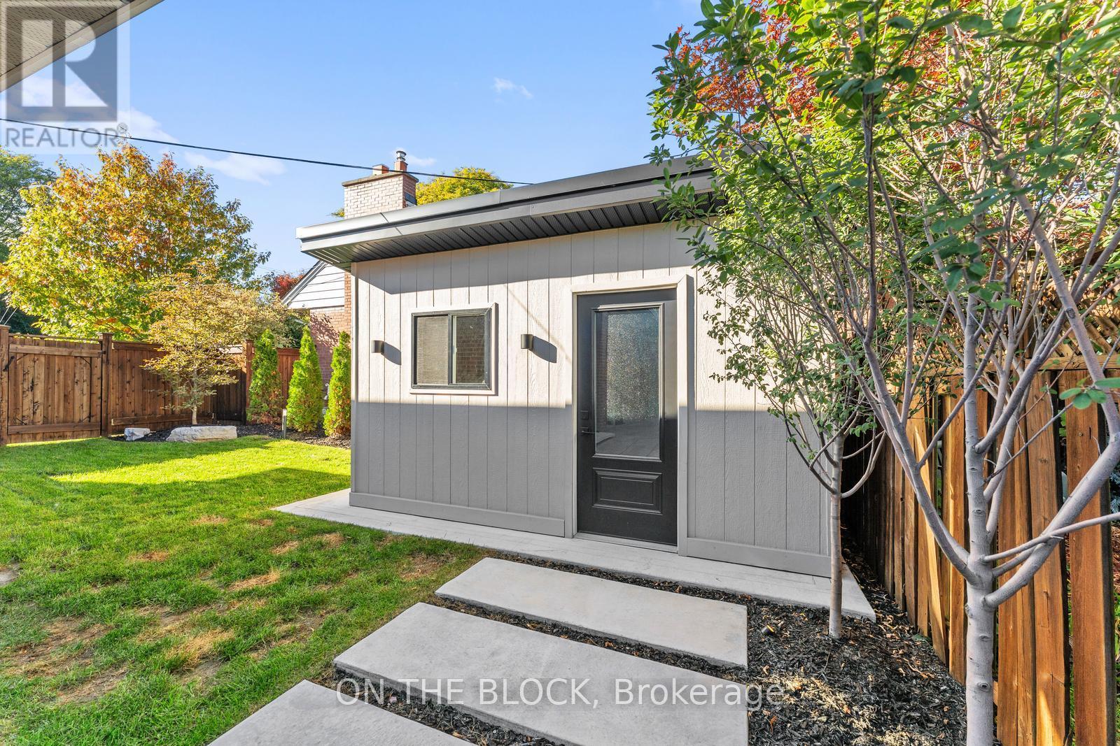 38 Lamont Avenue, Toronto, Ontario  M9N 2K3 - Photo 31 - W12469911