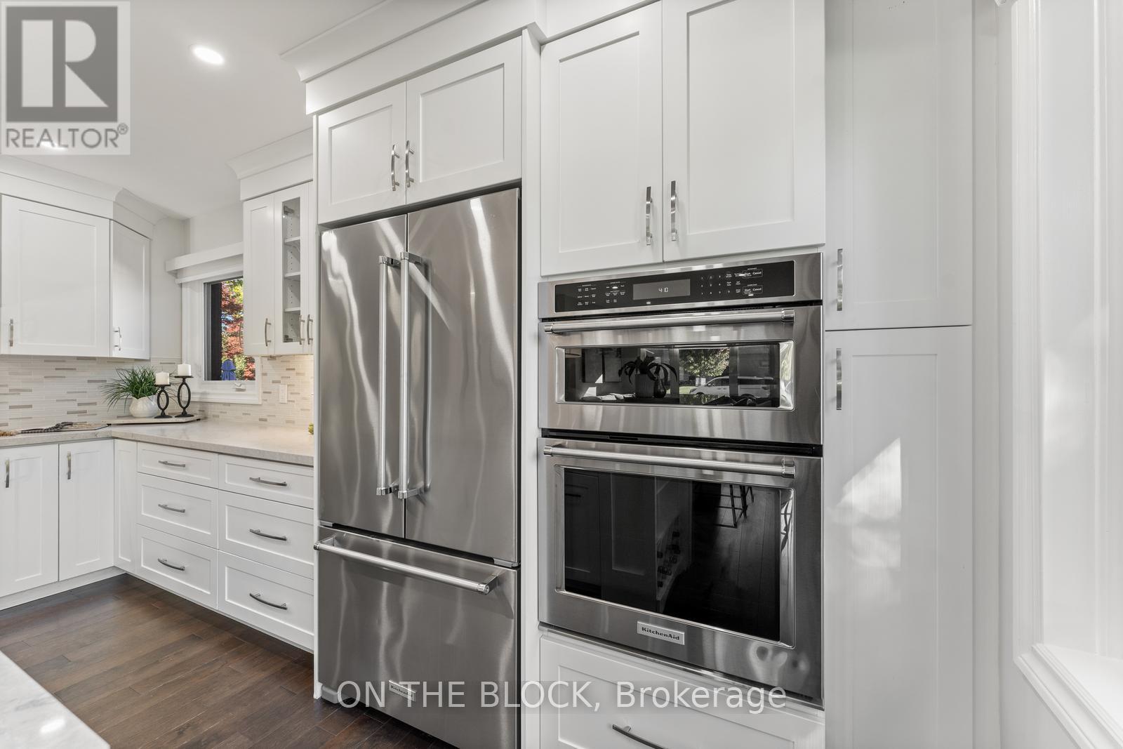 38 Lamont Avenue, Toronto, Ontario  M9N 2K3 - Photo 9 - W12469911