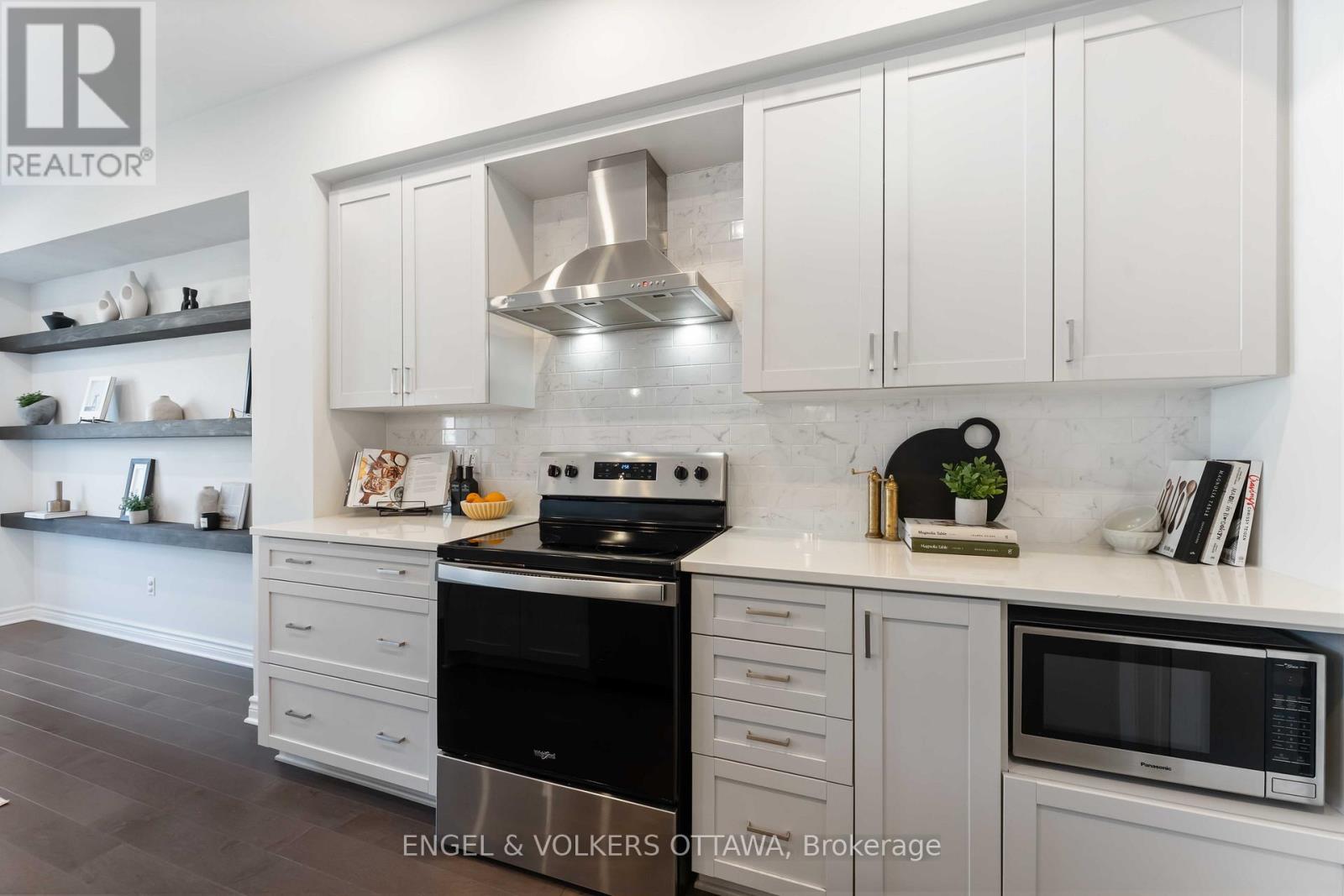 781 Cairn Crescent, Ottawa, Ontario  K1W 0P7 - Photo 13 - X12469964