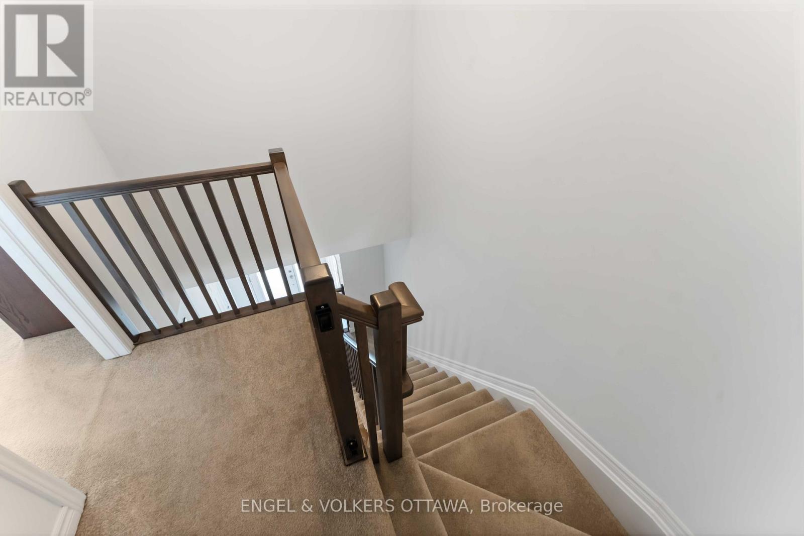 781 Cairn Crescent, Ottawa, Ontario  K1W 0P7 - Photo 18 - X12469964