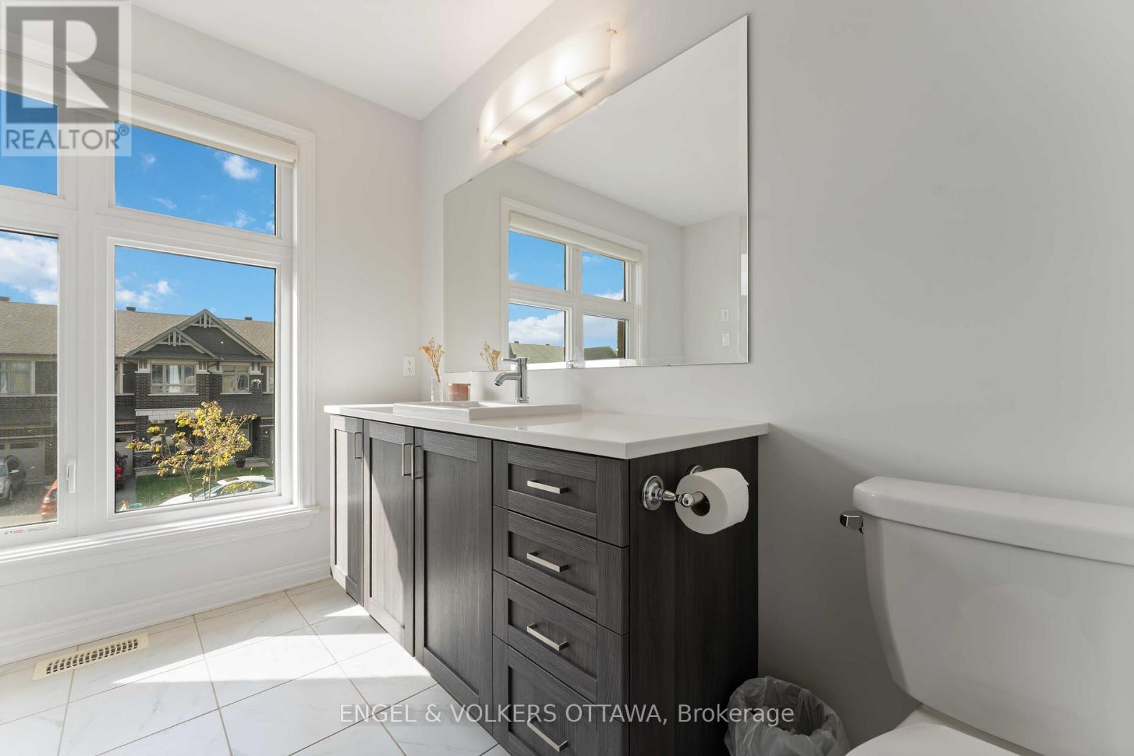 781 Cairn Crescent, Ottawa, Ontario  K1W 0P7 - Photo 26 - X12469964