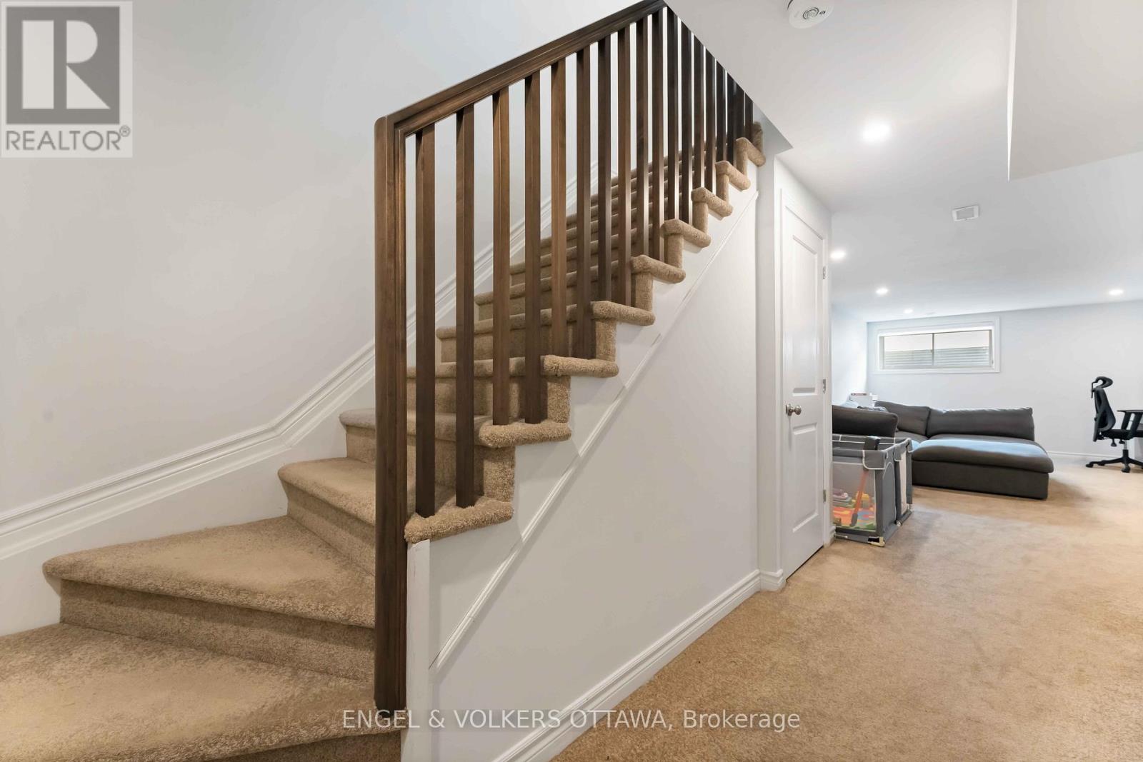 781 Cairn Crescent, Ottawa, Ontario  K1W 0P7 - Photo 36 - X12469964