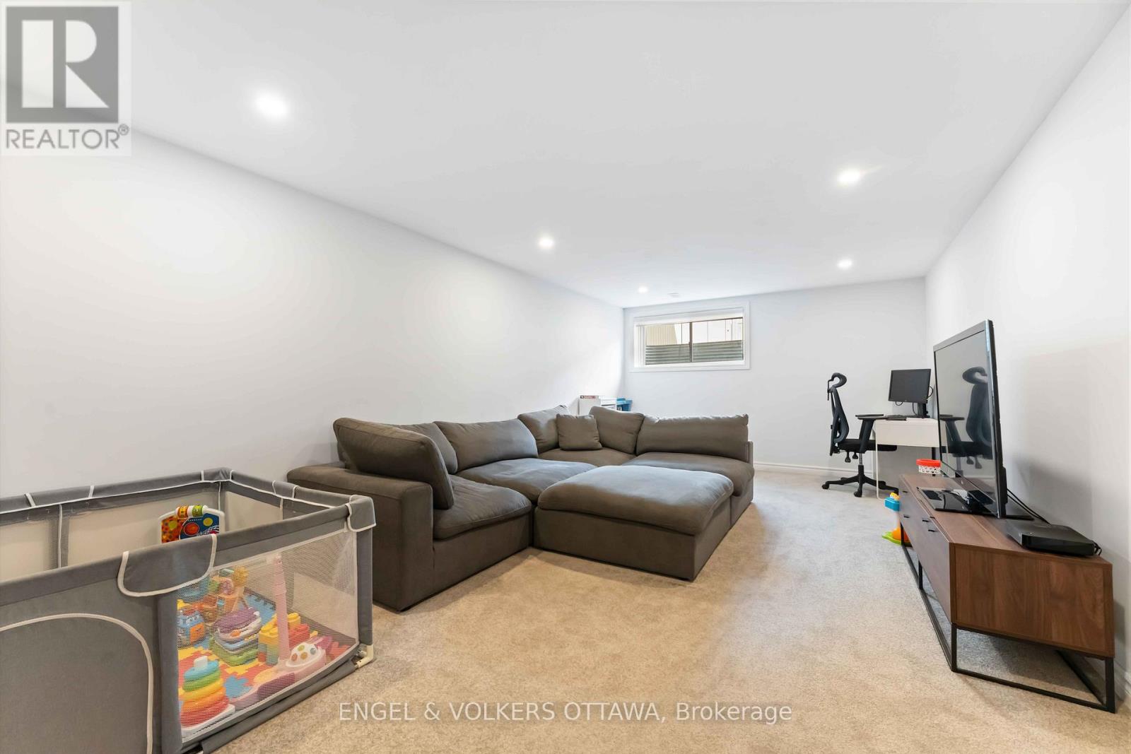 781 Cairn Crescent, Ottawa, Ontario  K1W 0P7 - Photo 38 - X12469964