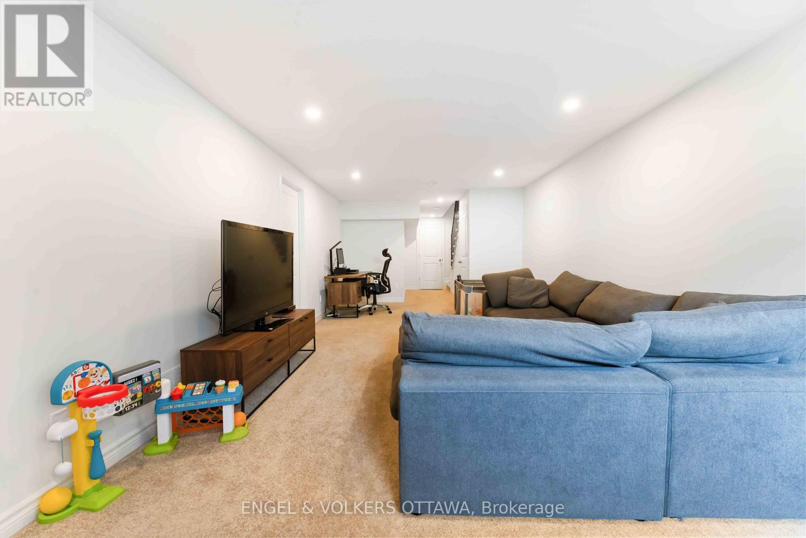 781 Cairn Crescent, Ottawa, Ontario  K1W 0P7 - Photo 40 - X12469964