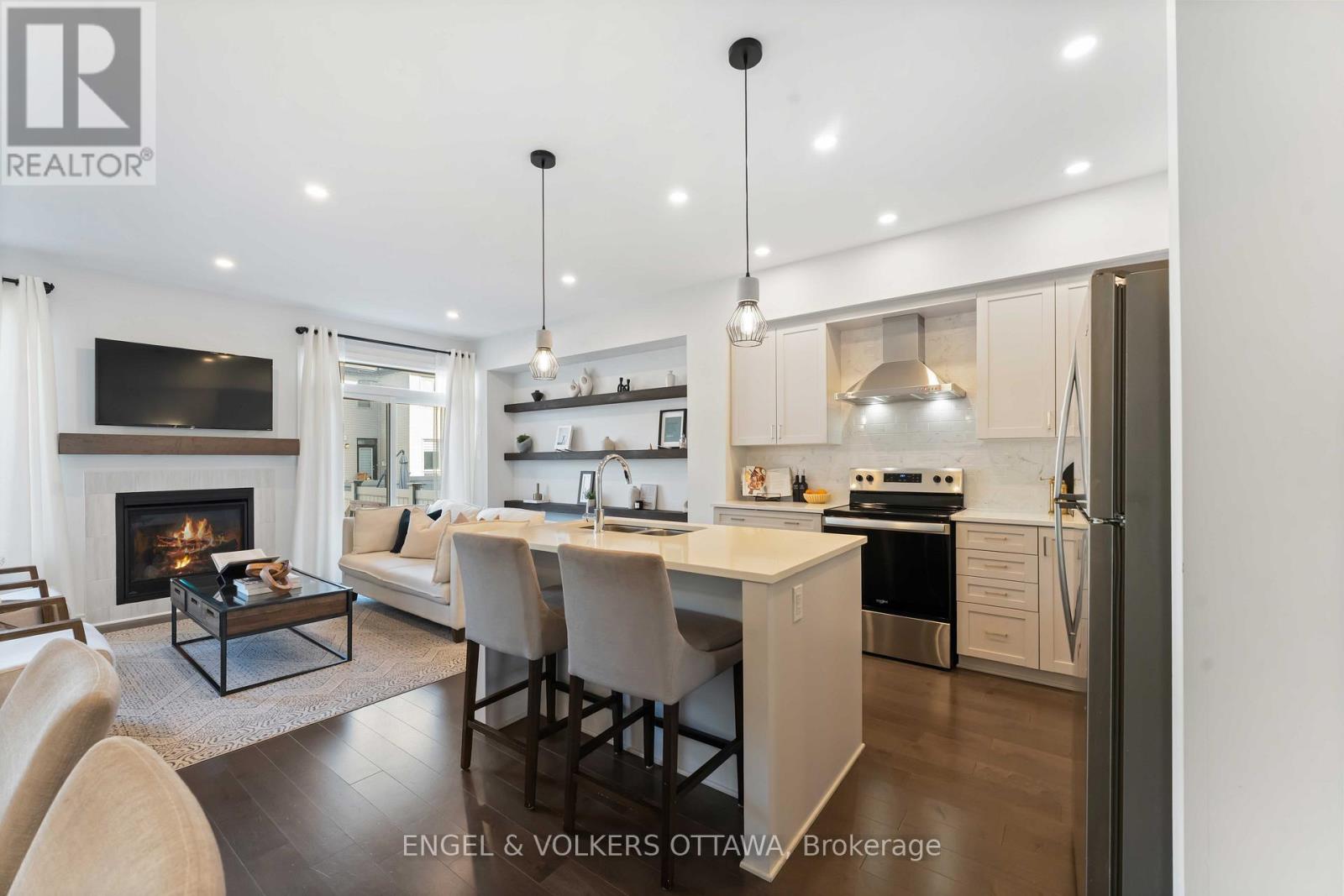 781 Cairn Crescent, Ottawa, Ontario  K1W 0P7 - Photo 6 - X12469964