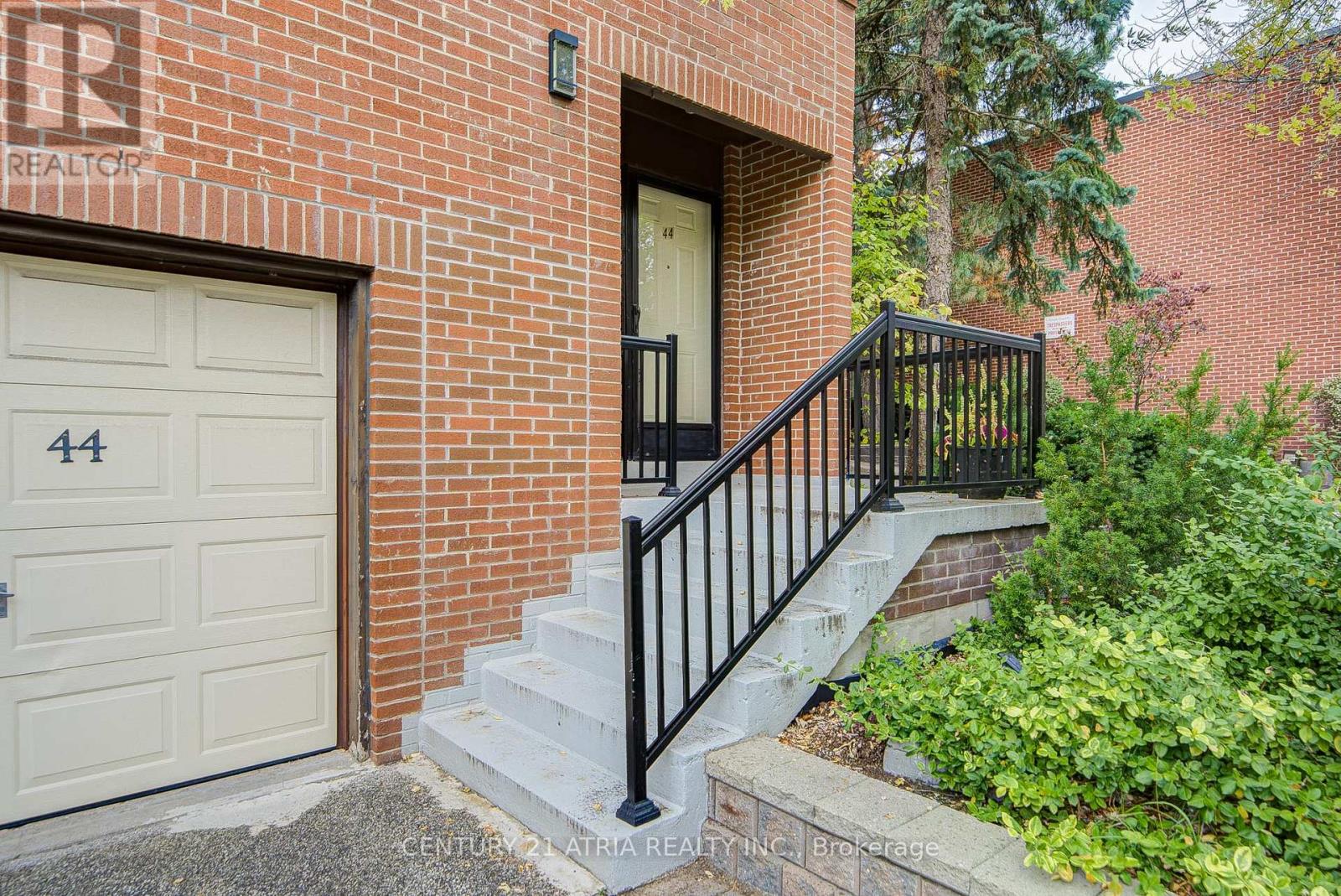 44 Song Meadoway, Toronto, Ontario  M2H 2T7 - Photo 3 - C12469534