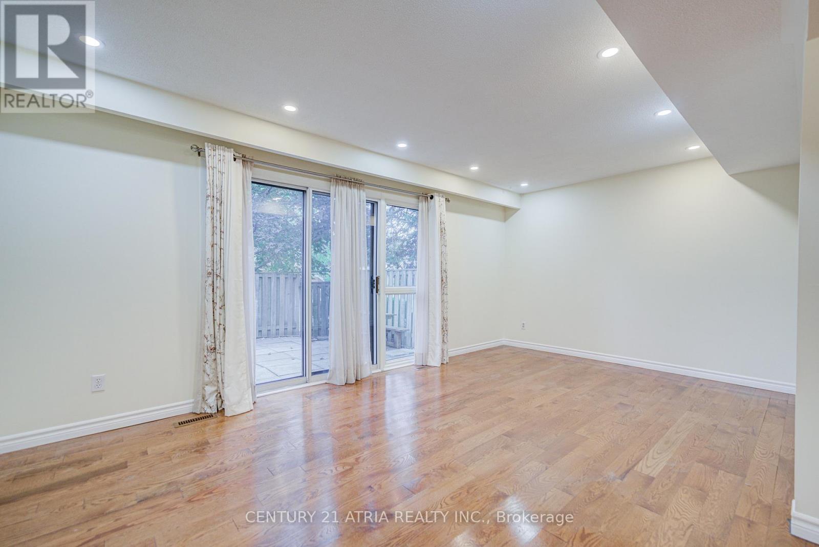 44 Song Meadoway, Toronto, Ontario  M2H 2T7 - Photo 9 - C12469534