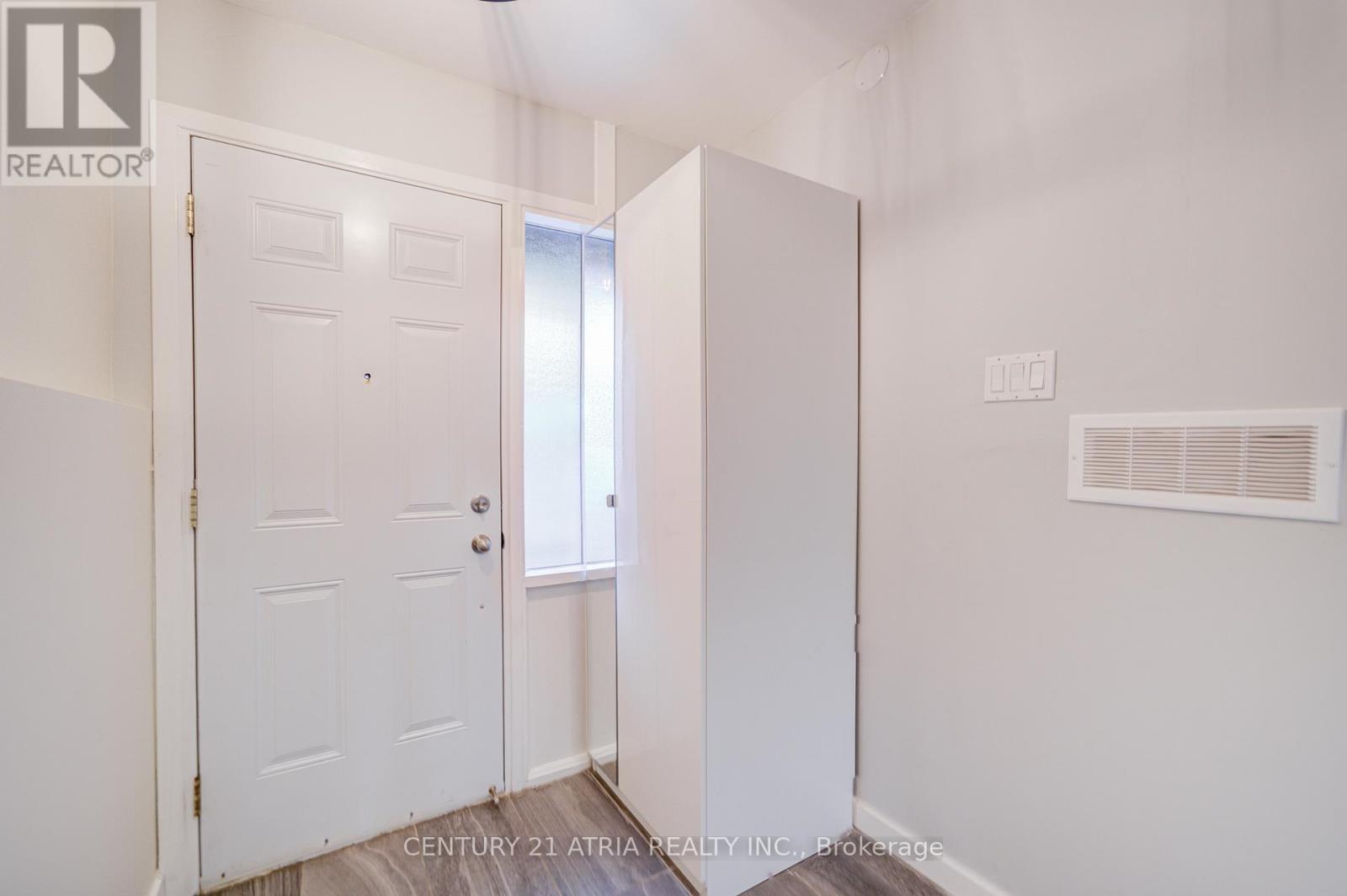 44 Song Meadoway, Toronto, Ontario  M2H 2T7 - Photo 5 - C12469534