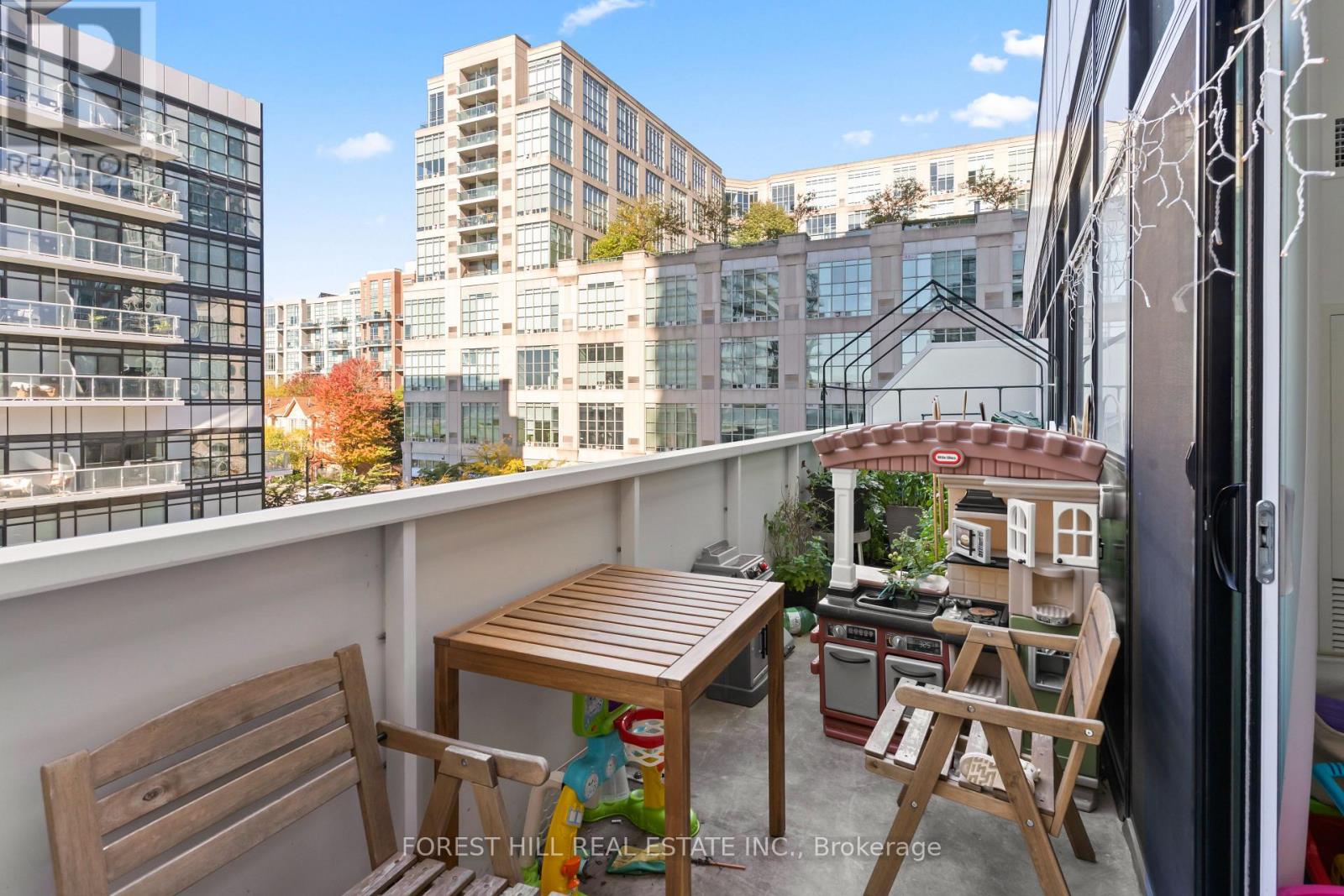 403 - 251 Manitoba Street, Toronto, Ontario  M8Y 0C7 - Photo 8 - W12468559