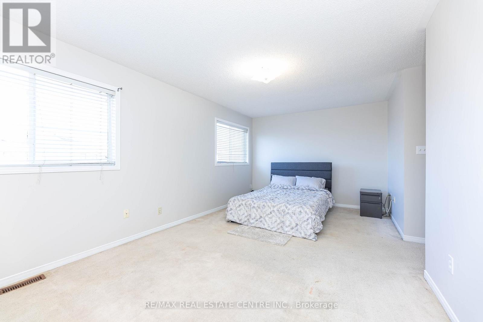 48 Zia Dodda Crescent, Brampton, Ontario  L6P 1J5 - Photo 12 - W12468803