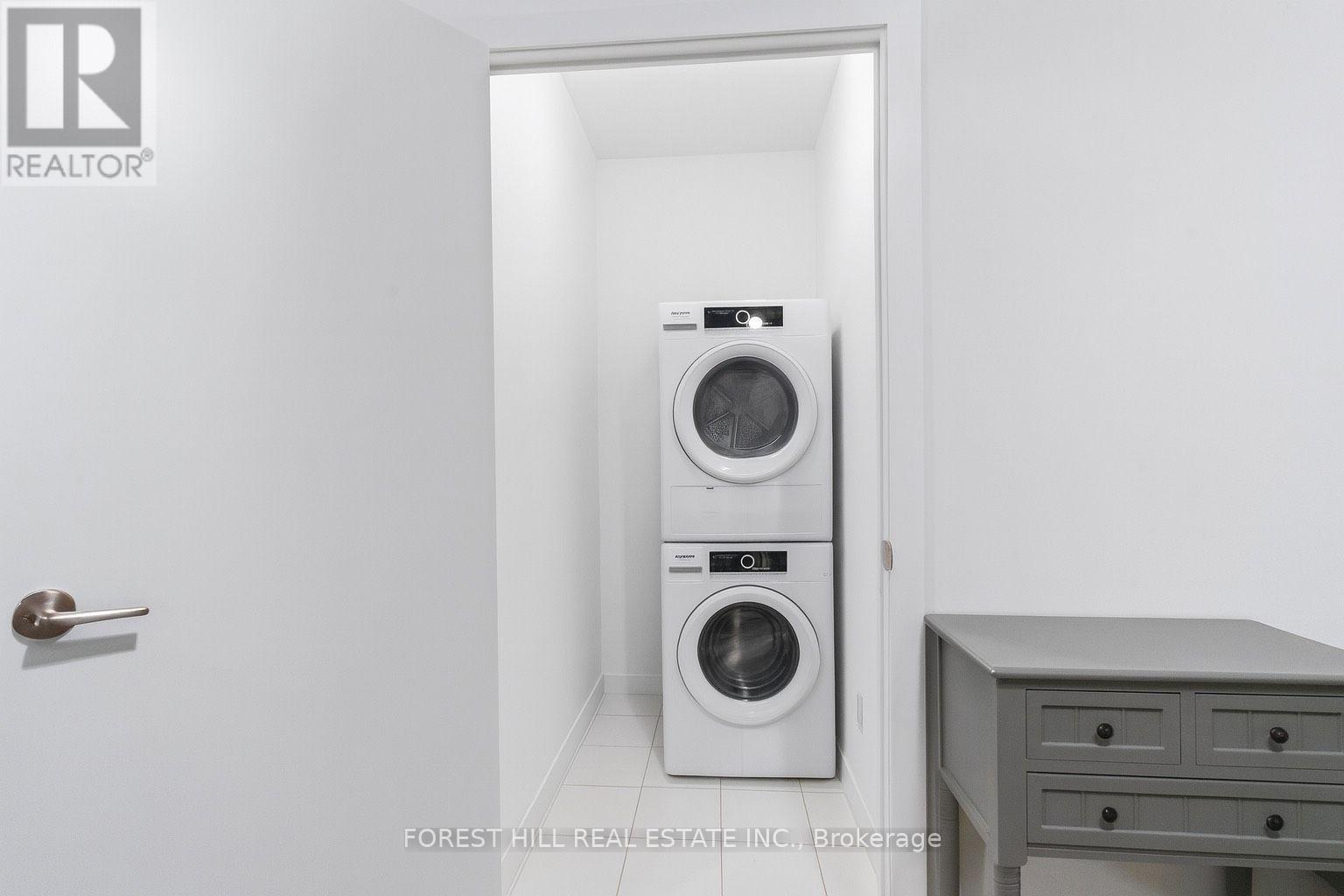403 - 251 Manitoba Street, Toronto, Ontario  M8Y 0C7 - Photo 9 - W12468559