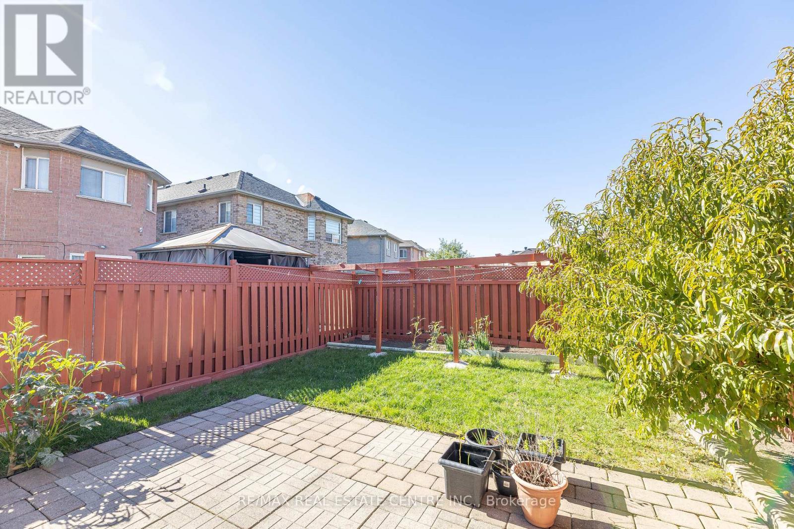 48 Zia Dodda Crescent, Brampton, Ontario  L6P 1J5 - Photo 39 - W12468803