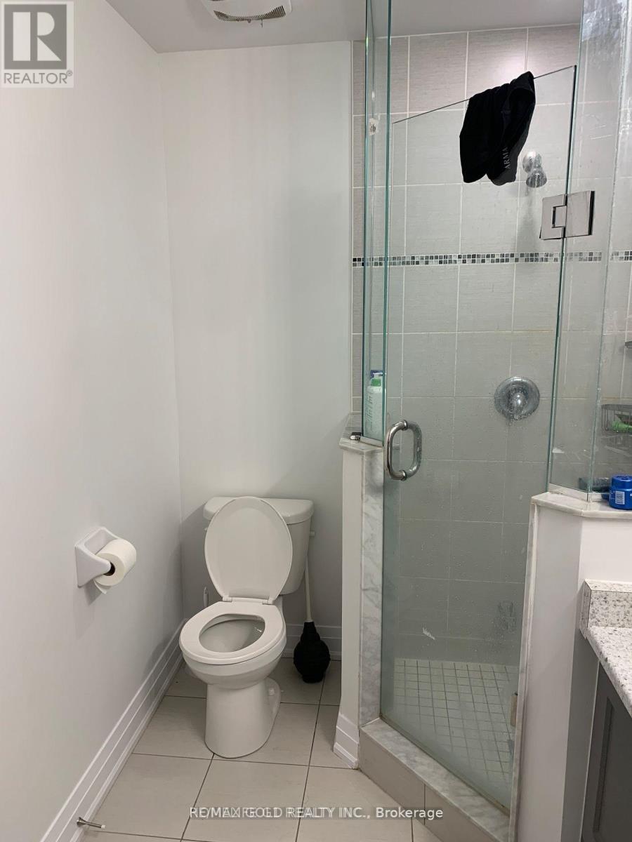 35 Dalbeattie Drive, Brampton, Ontario  L6Y 6H7 - Photo 9 - W12469493