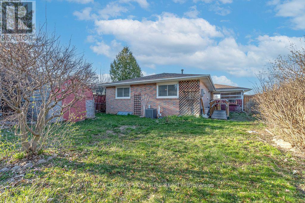 Main - 163 Hazelglen Drive, Kitchener, Ontario  N2M 2E6 - Photo 23 - X12432394