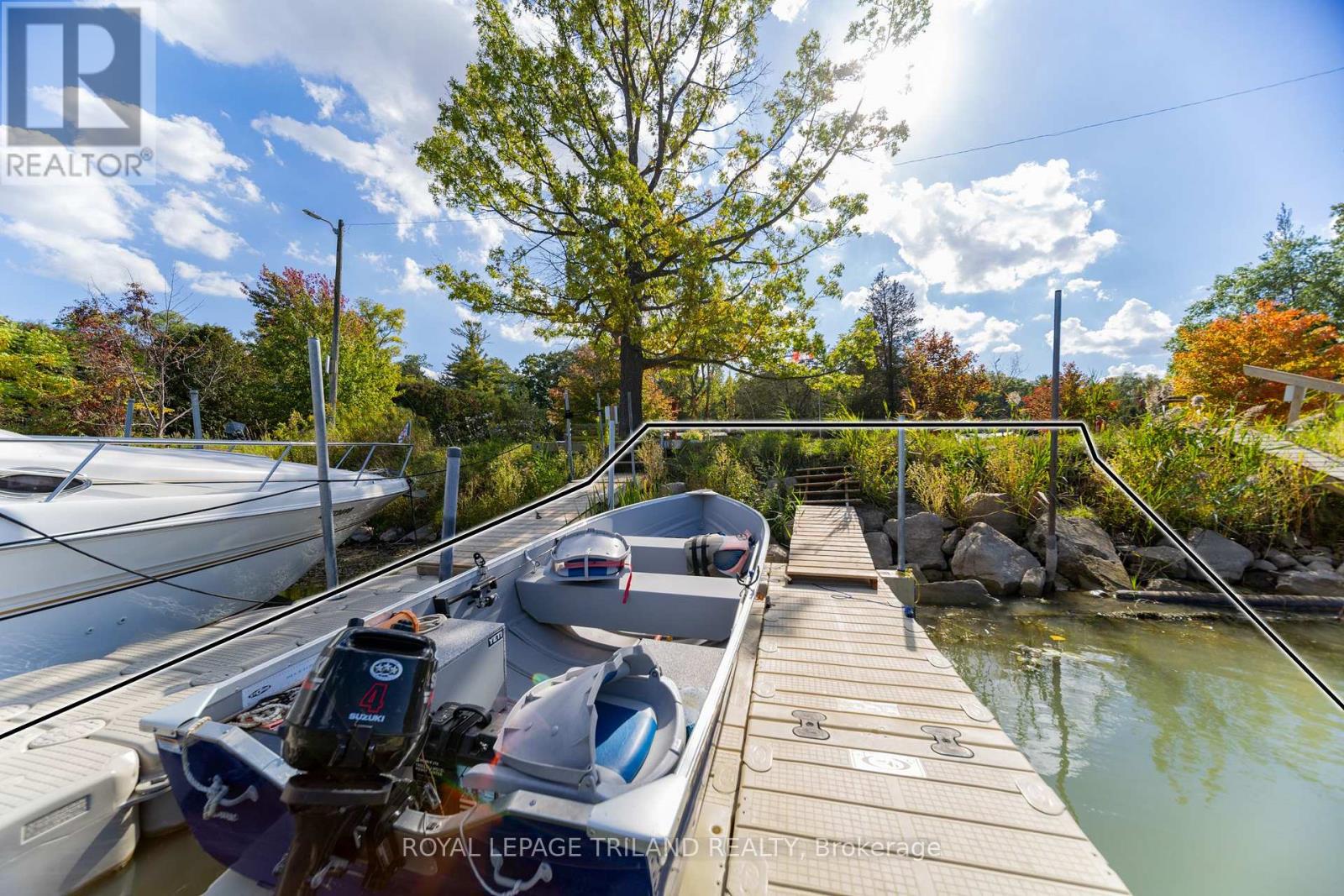 7707 Patrick Street, Lambton Shores, Ontario  N0M 2L0 - Photo 5 - X12464619