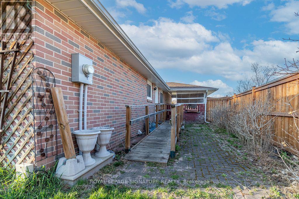 Main - 163 Hazelglen Drive, Kitchener, Ontario  N2M 2E6 - Photo 22 - X12432394