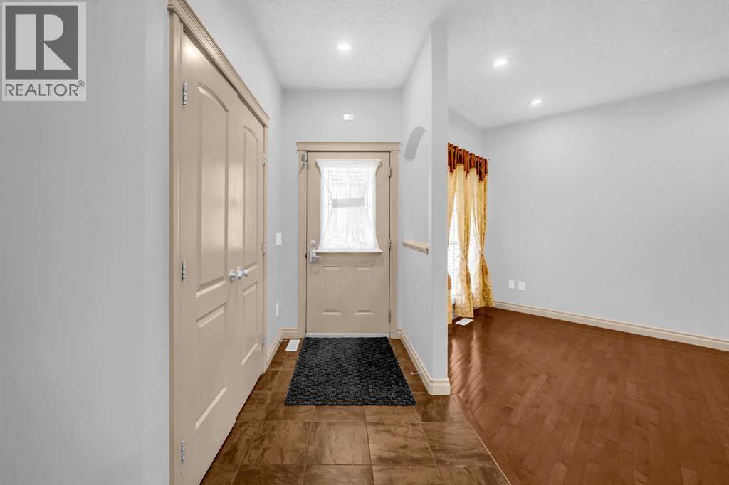 583 Taralake Way Ne, Calgary, Alberta  T3J 0J1 - Photo 3 - A2246232